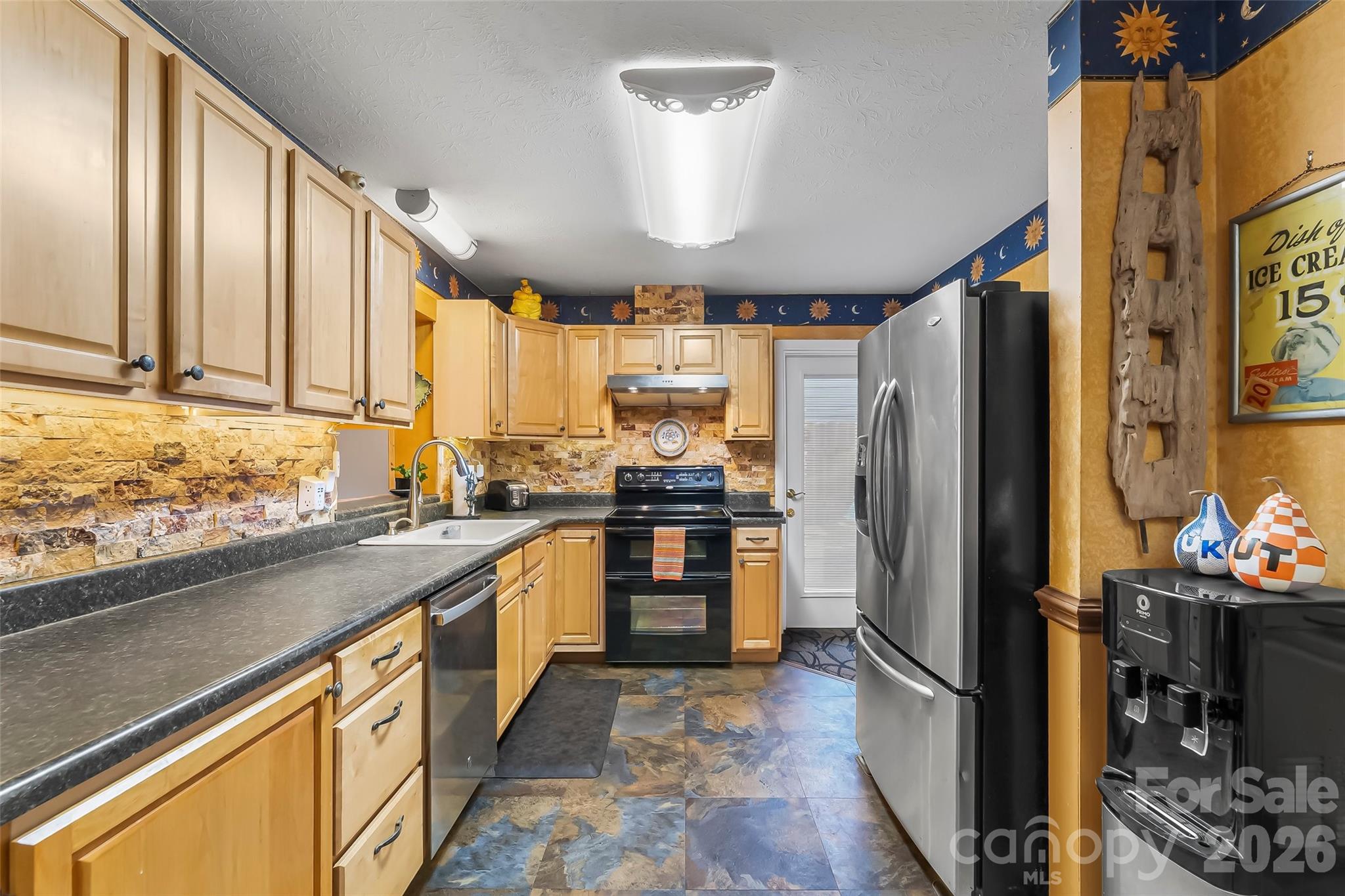 10 Oak Leaf Lane Property Photo 6