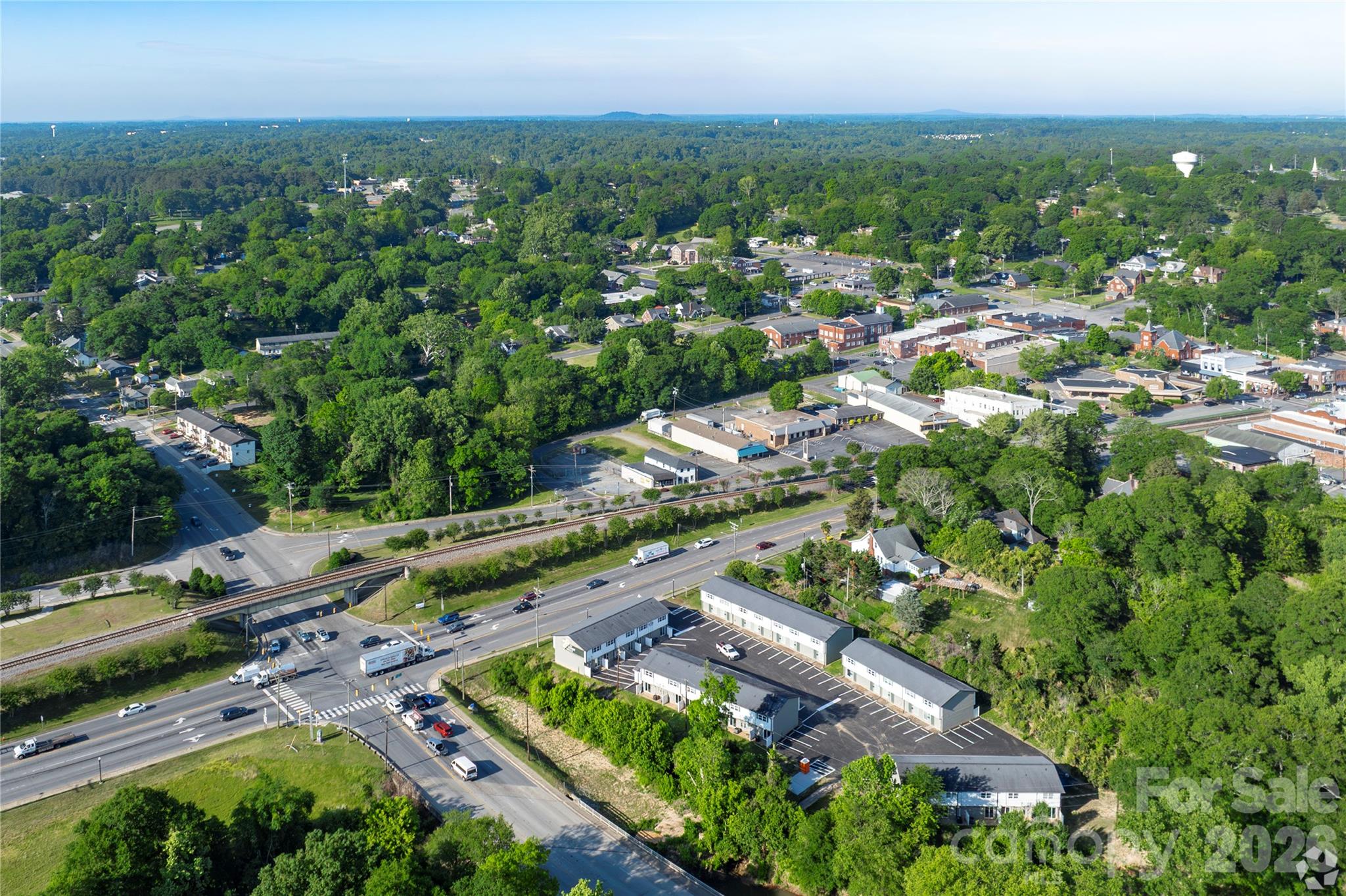 300 E Charlotte Avenue Property Photo 16