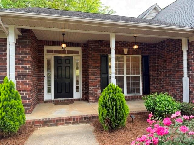 5911 Sugarcane Court Property Photo 3