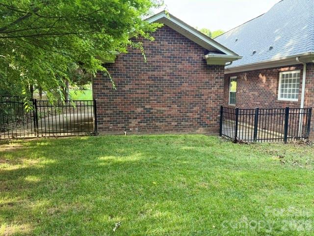 5911 Sugarcane Court Property Photo 4