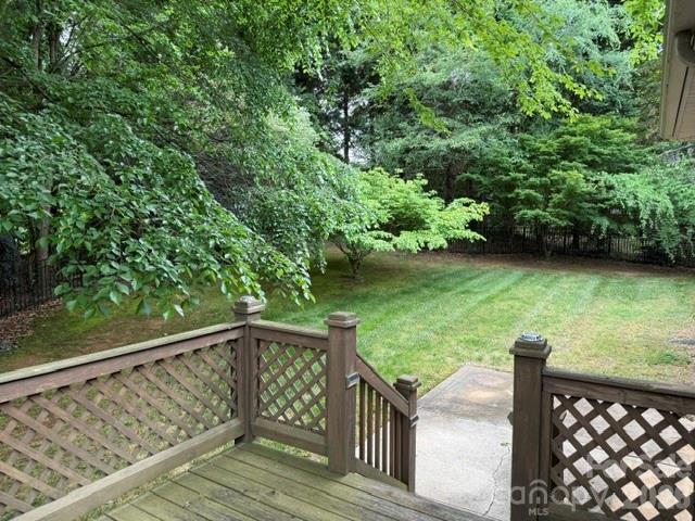 5911 Sugarcane Court Property Photo 30