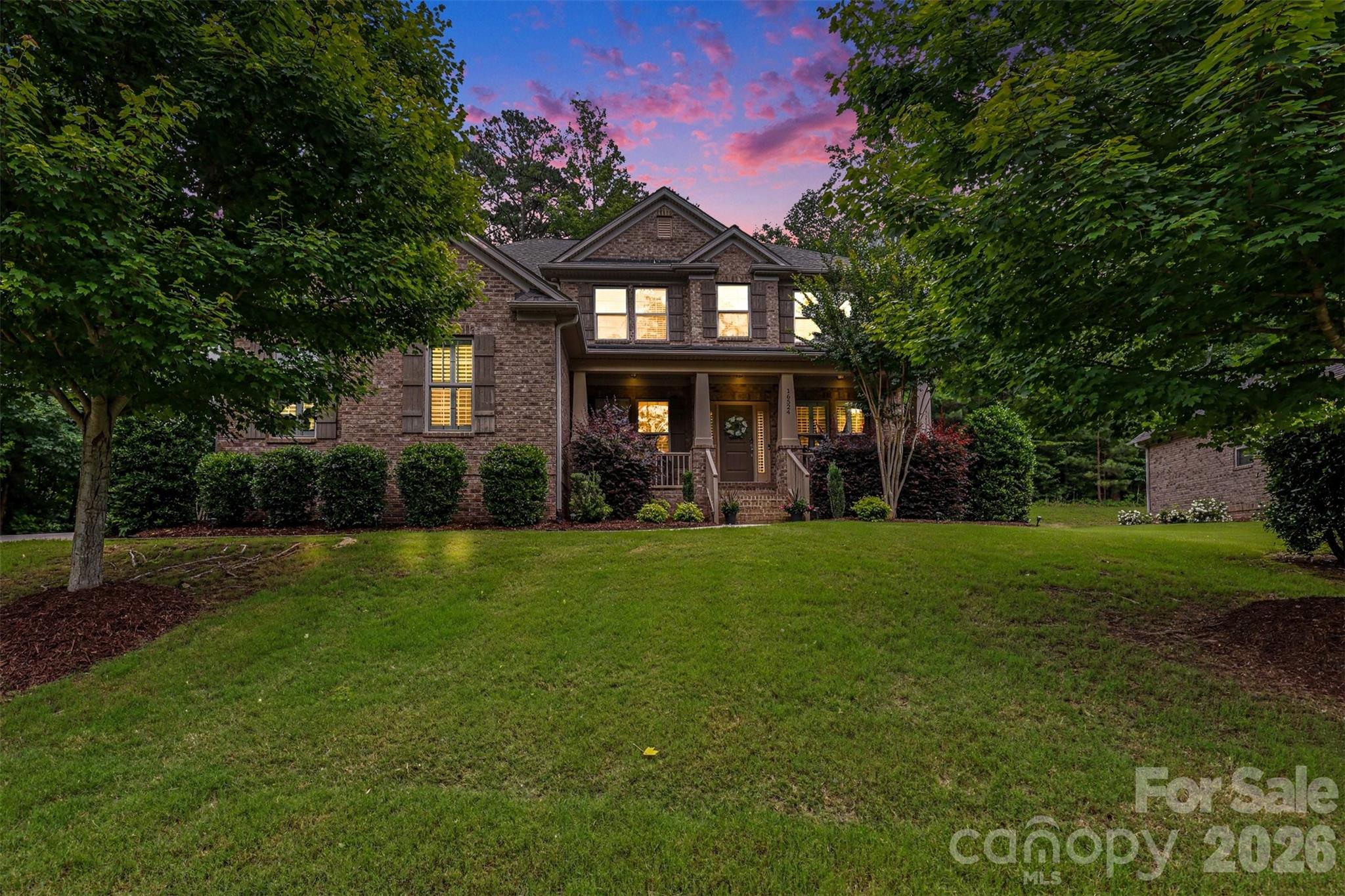 16524 Crosshaven Drive Property Photo 1