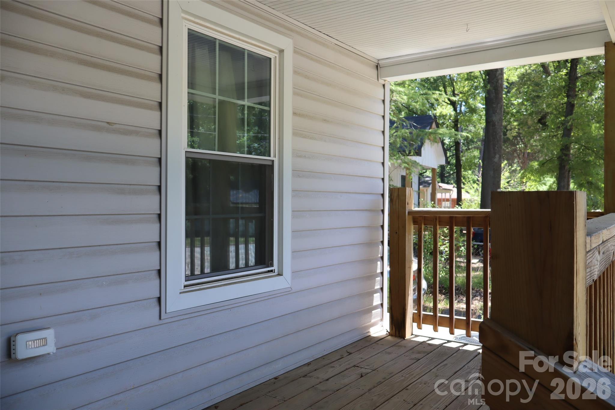 305 E Division Avenue Property Photo 3