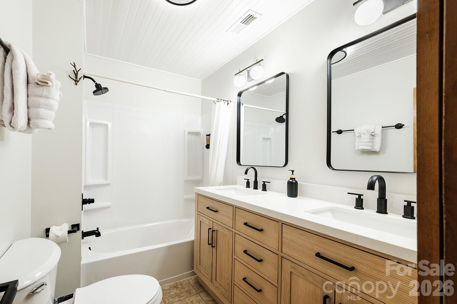 658 Biltmore Circle 82 Property Photo 12