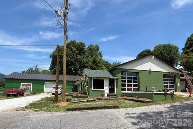 68 Circle Drive Property Photo 1