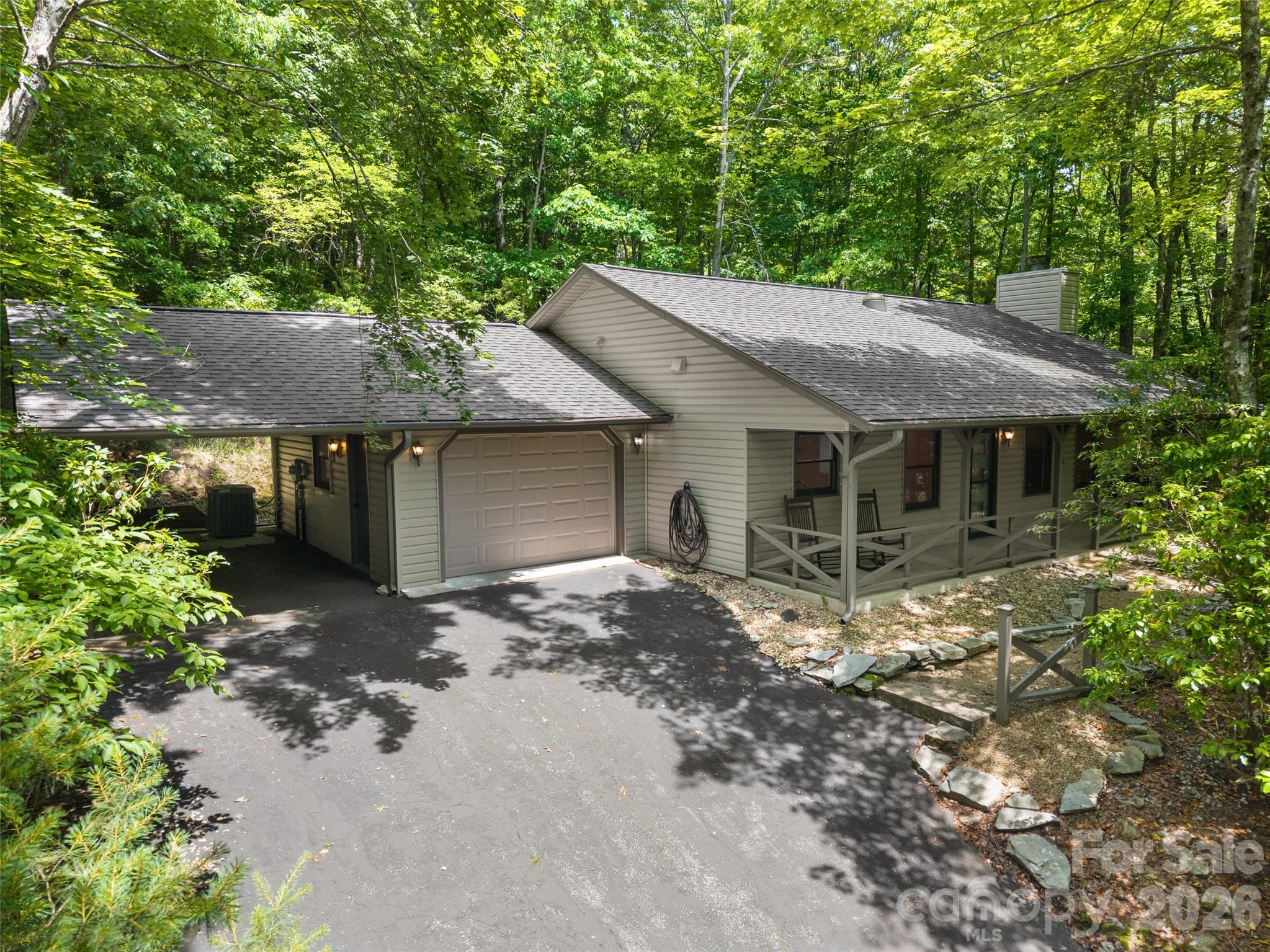 90 Cheestoonaya Way Property Photo 1
