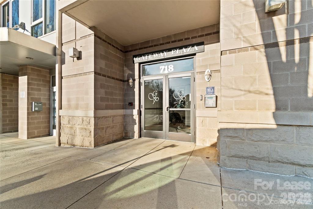 718 W Trade Street 707 Property Photo 21