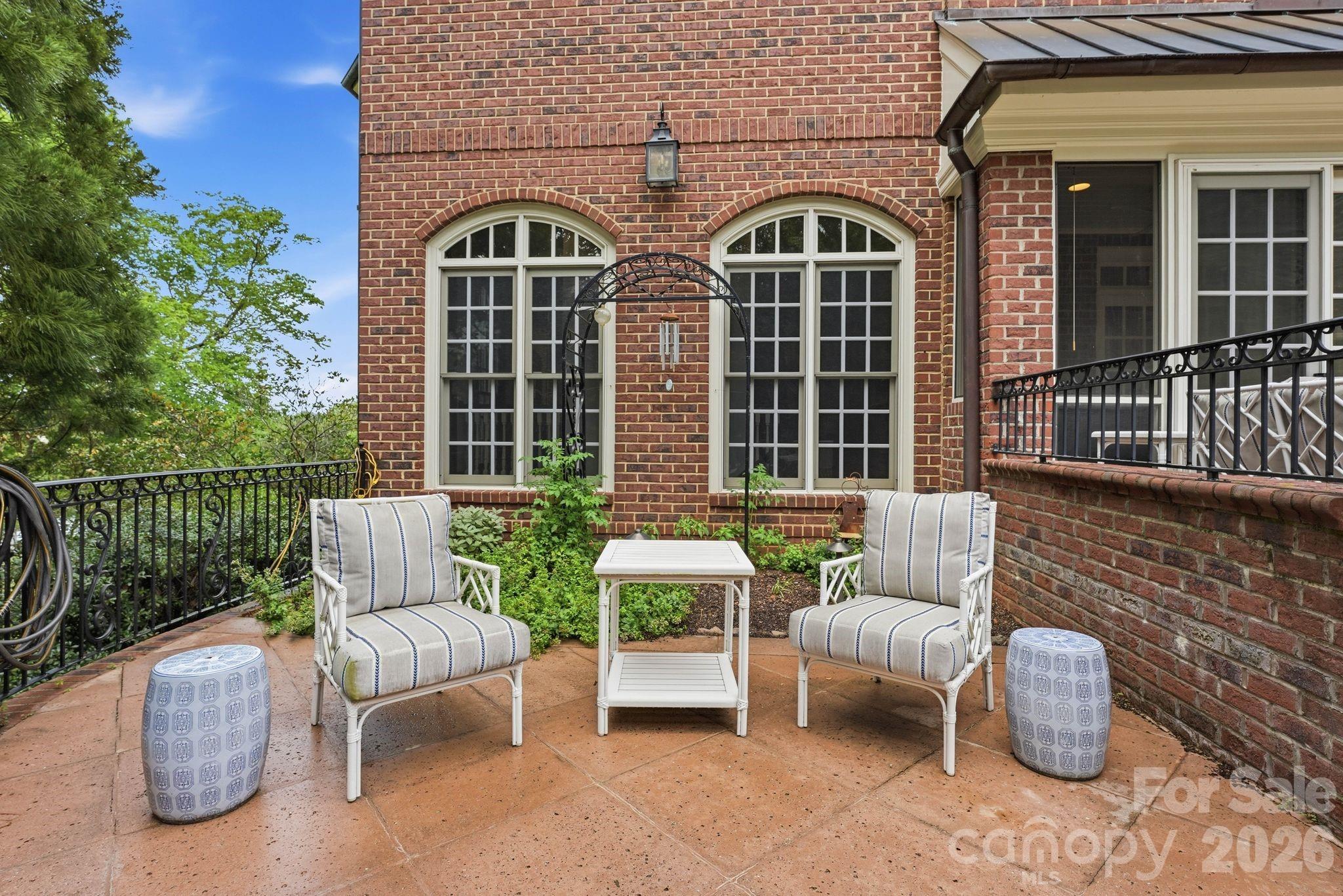 8700 Challis Farm Road Property Photo 13