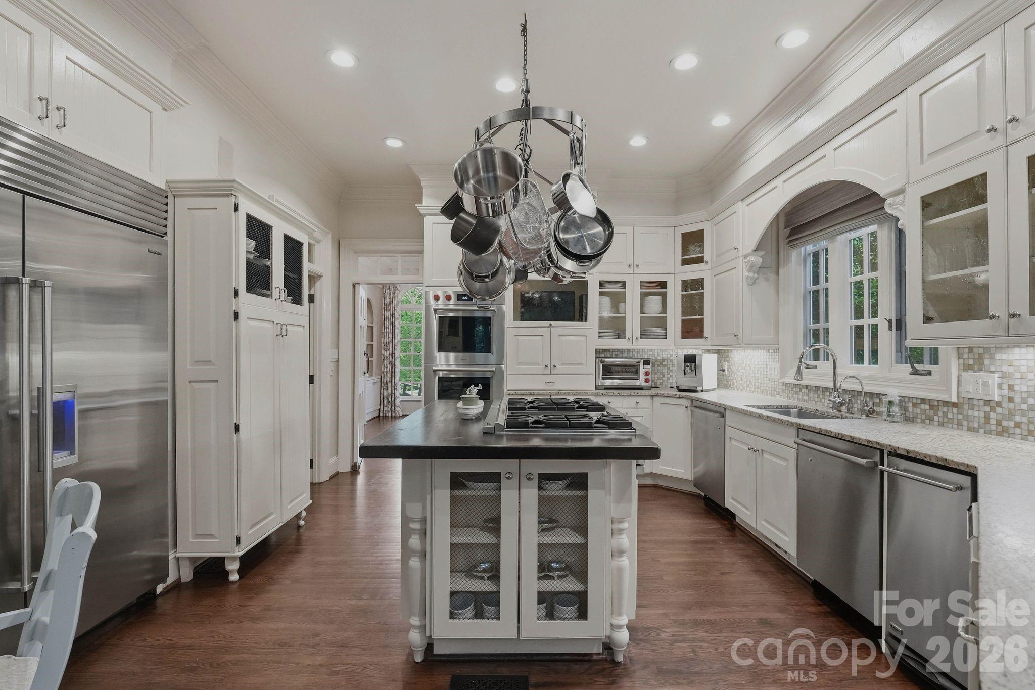 8700 Challis Farm Road Property Photo 24
