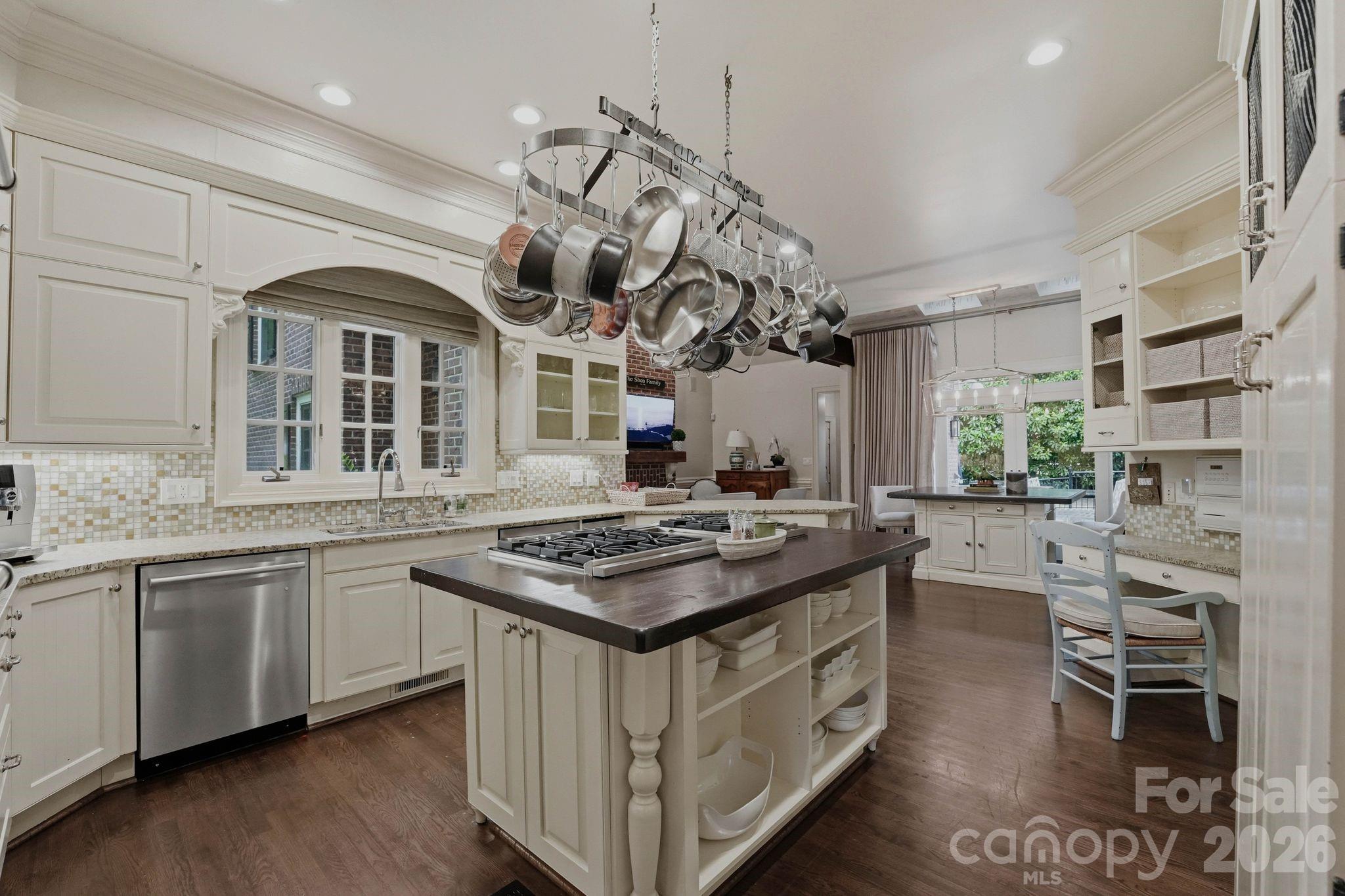 8700 Challis Farm Road Property Photo 25