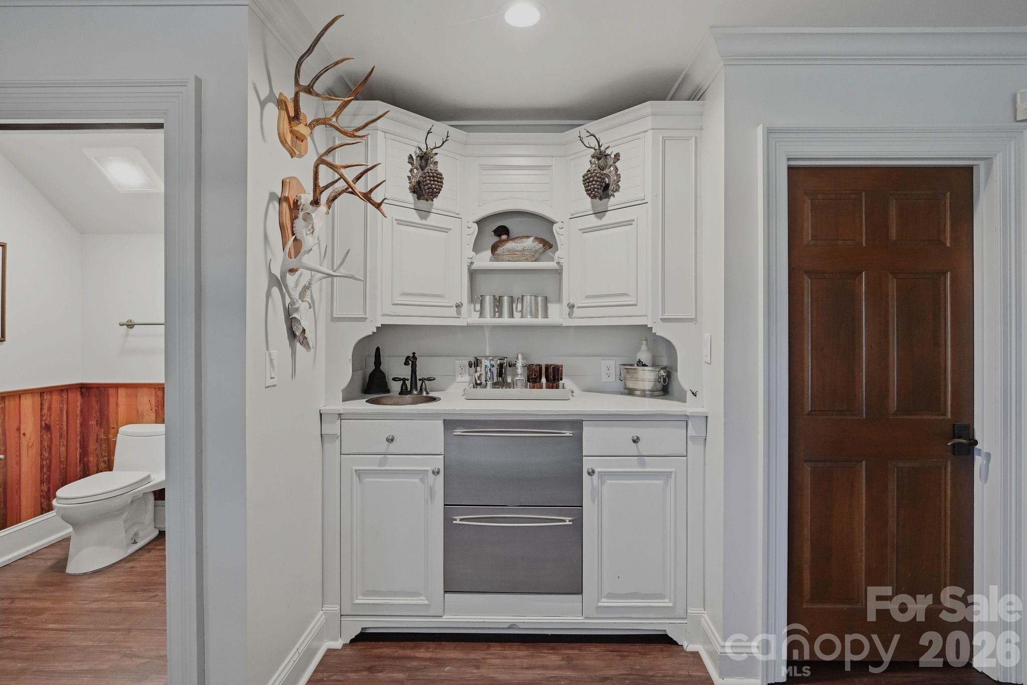 8700 Challis Farm Road Property Photo 32