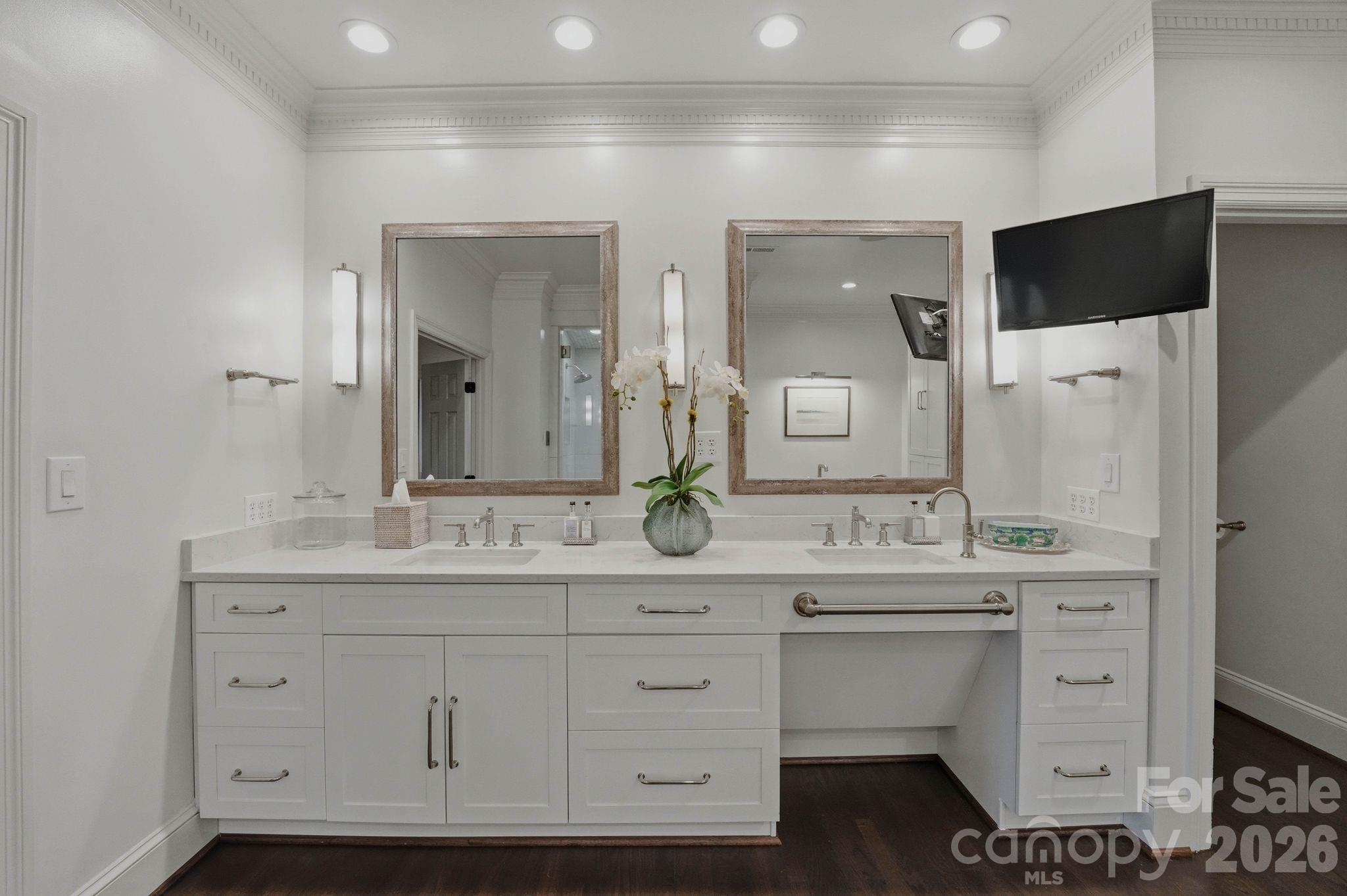 8700 Challis Farm Road Property Photo 39