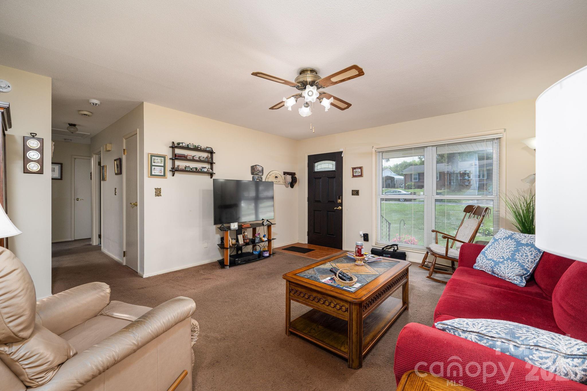 712 Crestwood Avenue Property Photo 7
