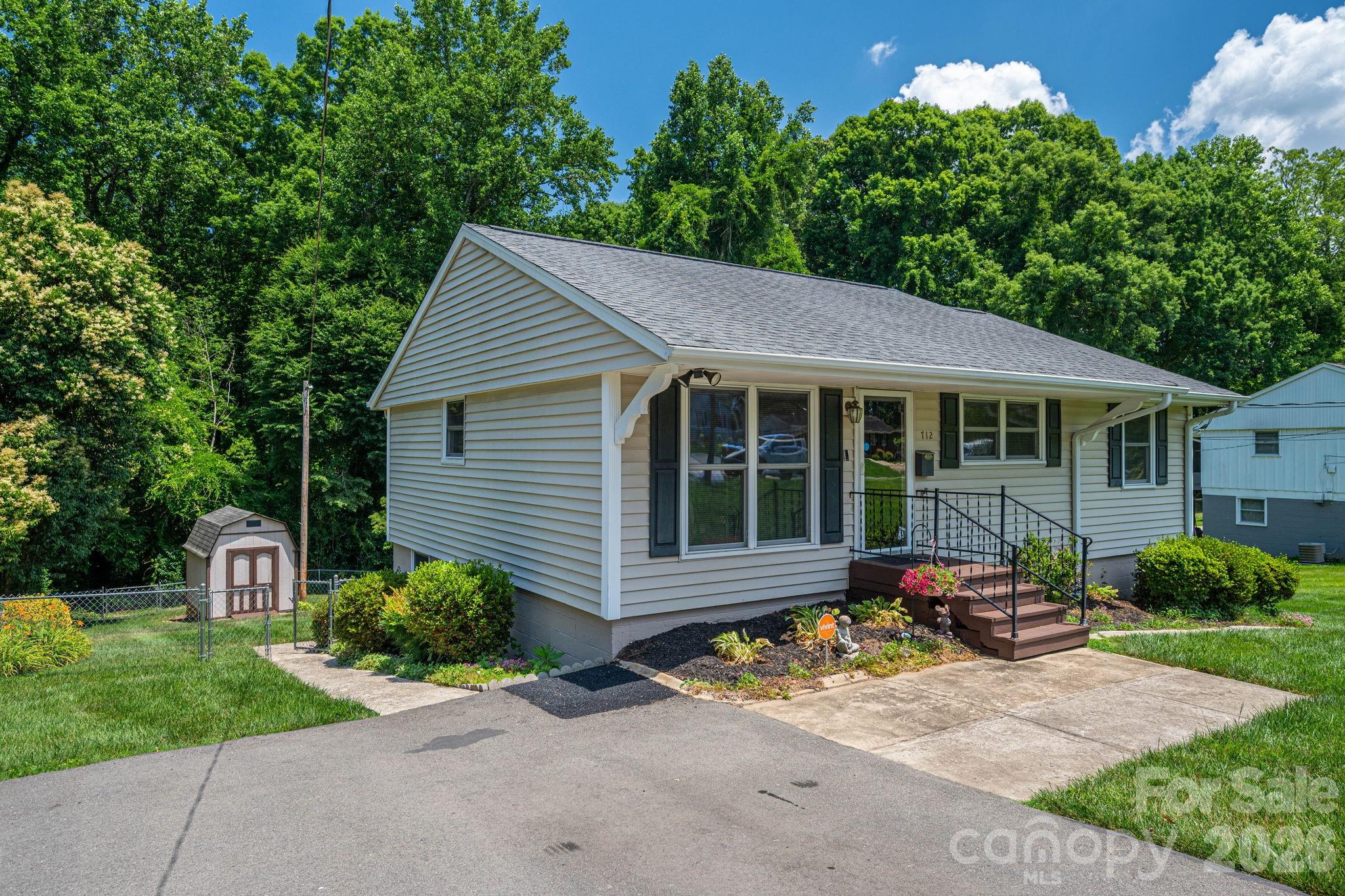 712 Crestwood Avenue Property Photo 38
