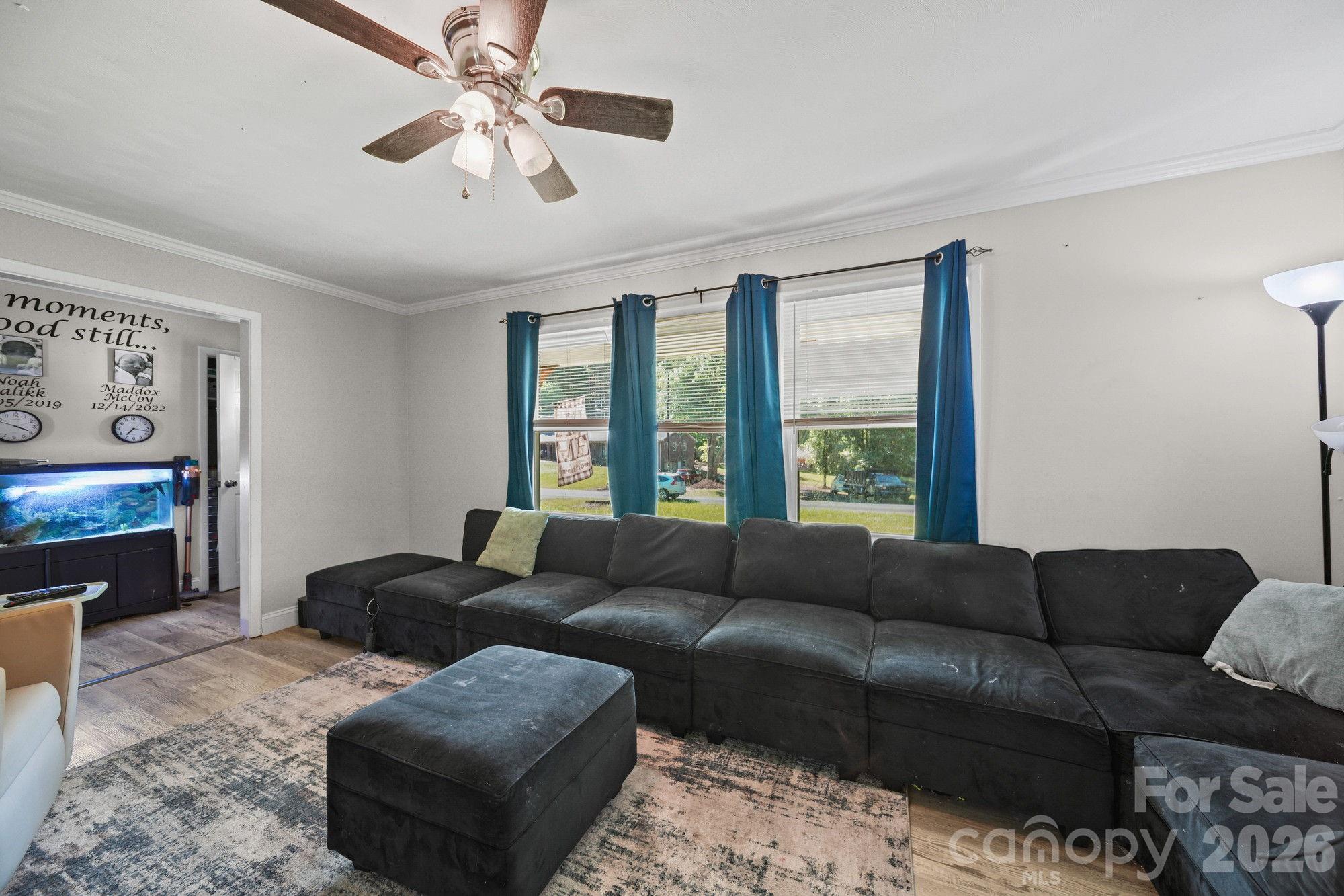 809 Elaine Drive Property Photo 8