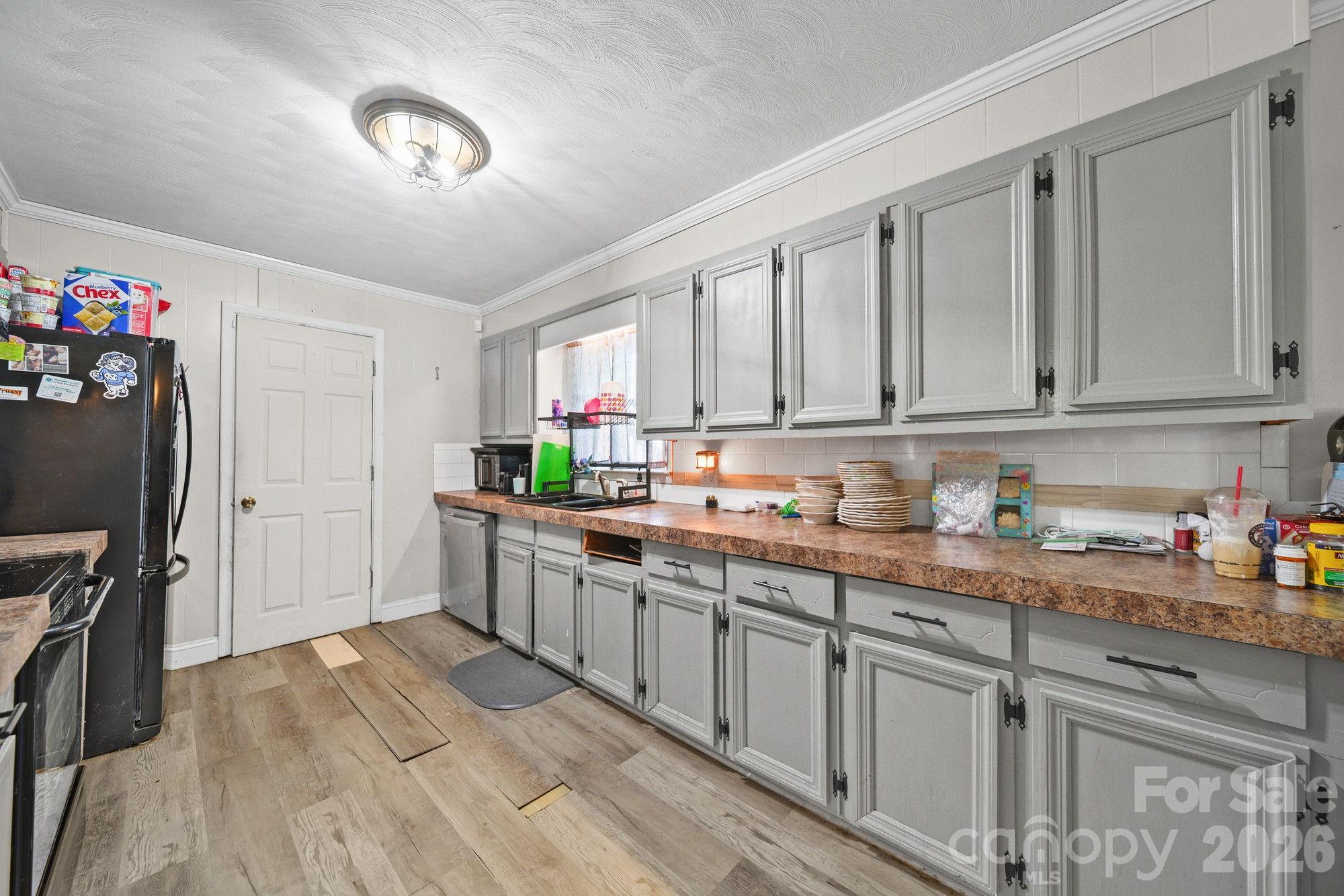 809 Elaine Drive Property Photo 11