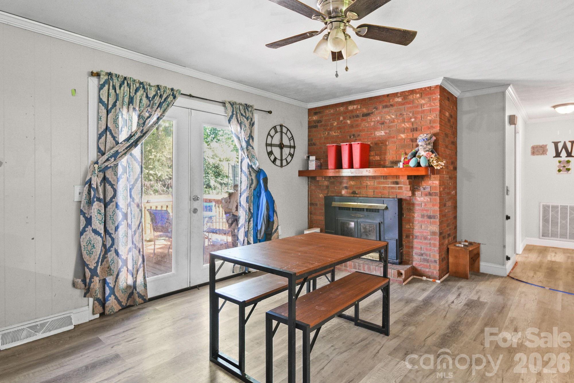 809 Elaine Drive Property Photo 13