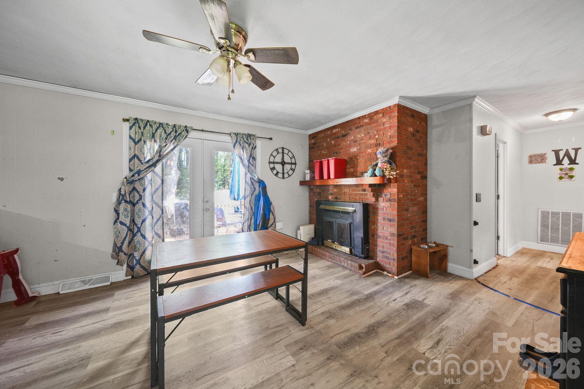 809 Elaine Drive Property Photo 14