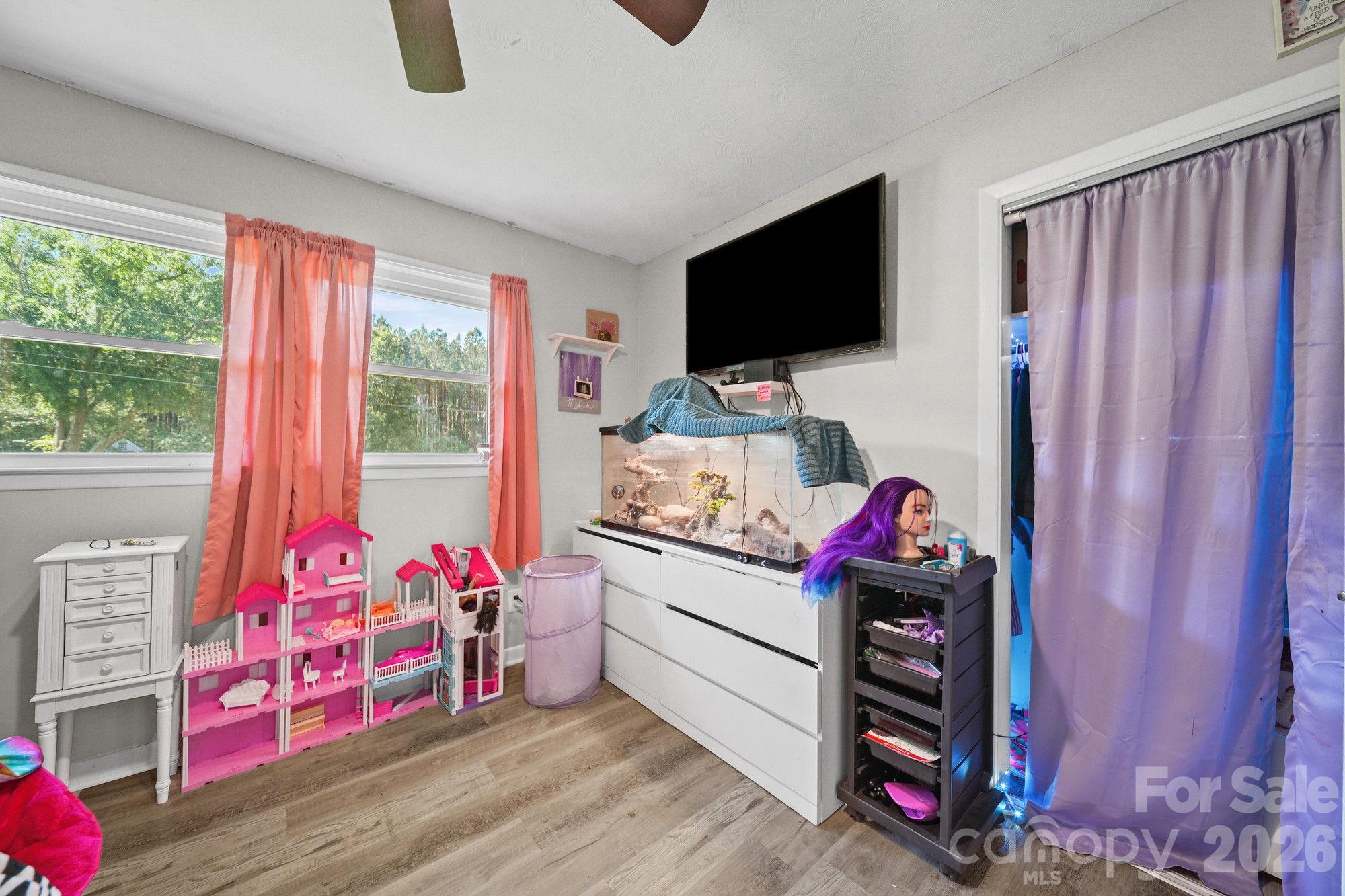 809 Elaine Drive Property Photo 18