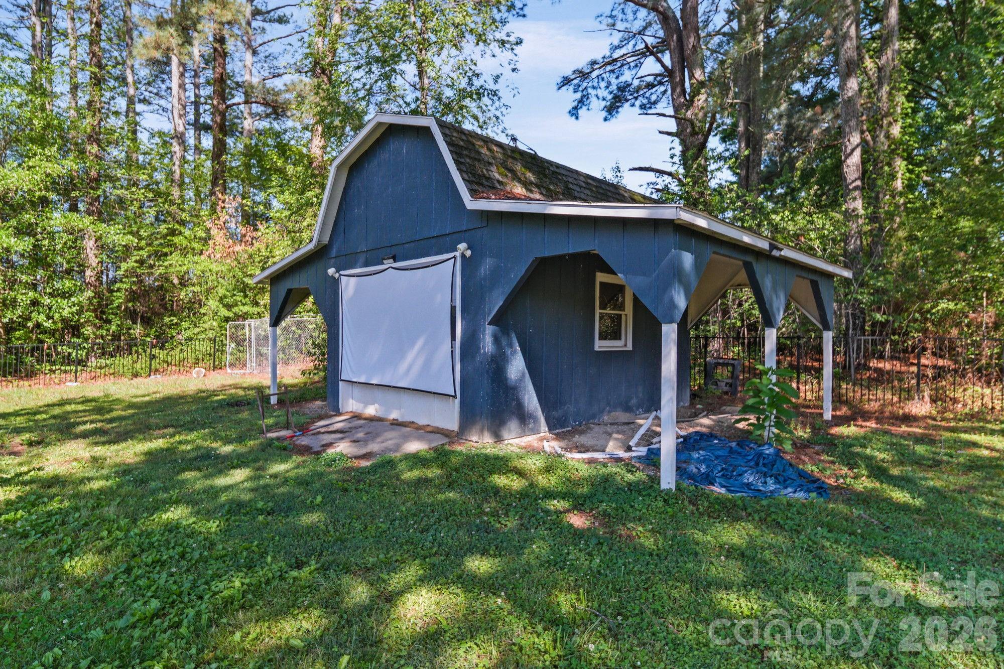 809 Elaine Drive Property Photo 28