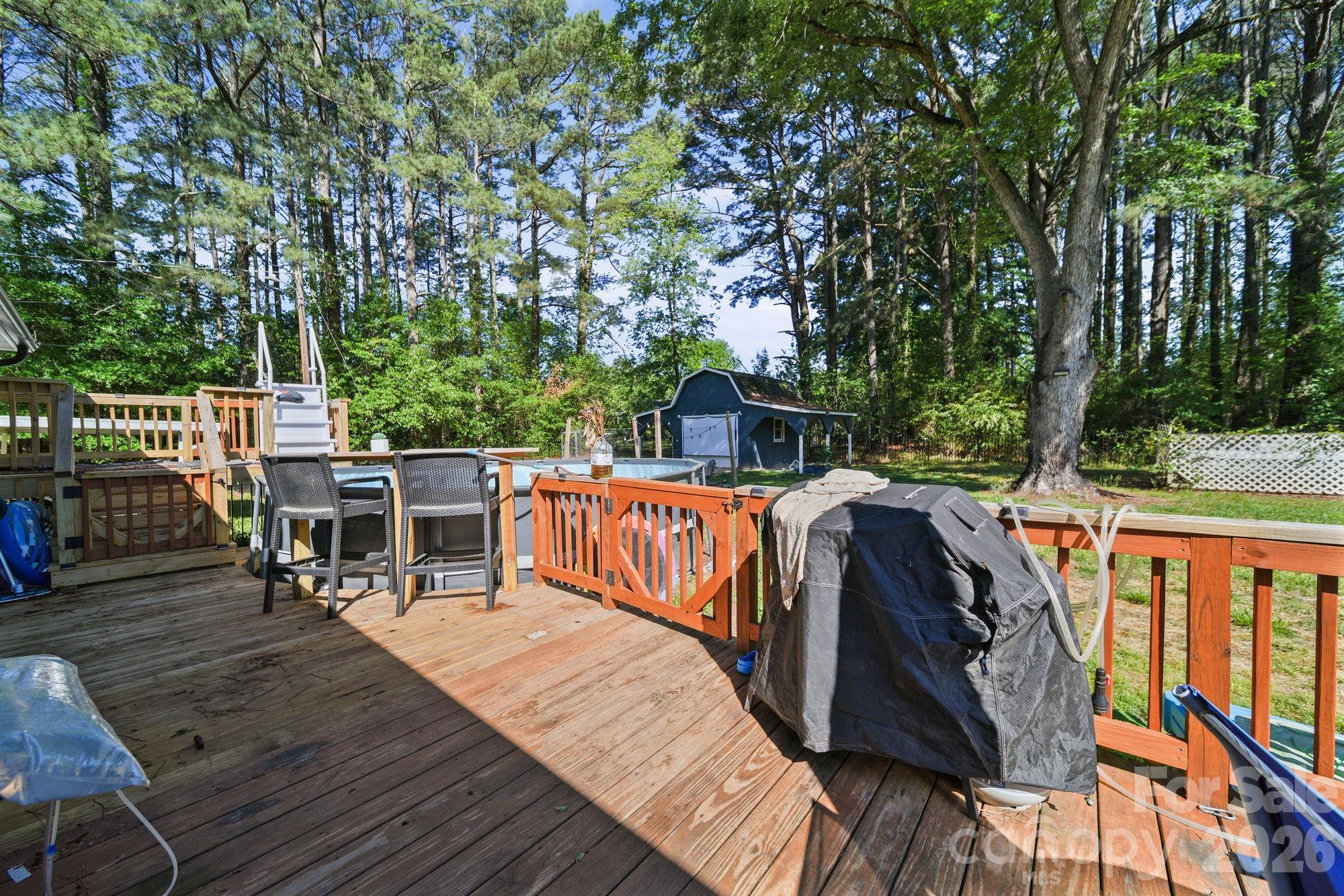 809 Elaine Drive Property Photo 29