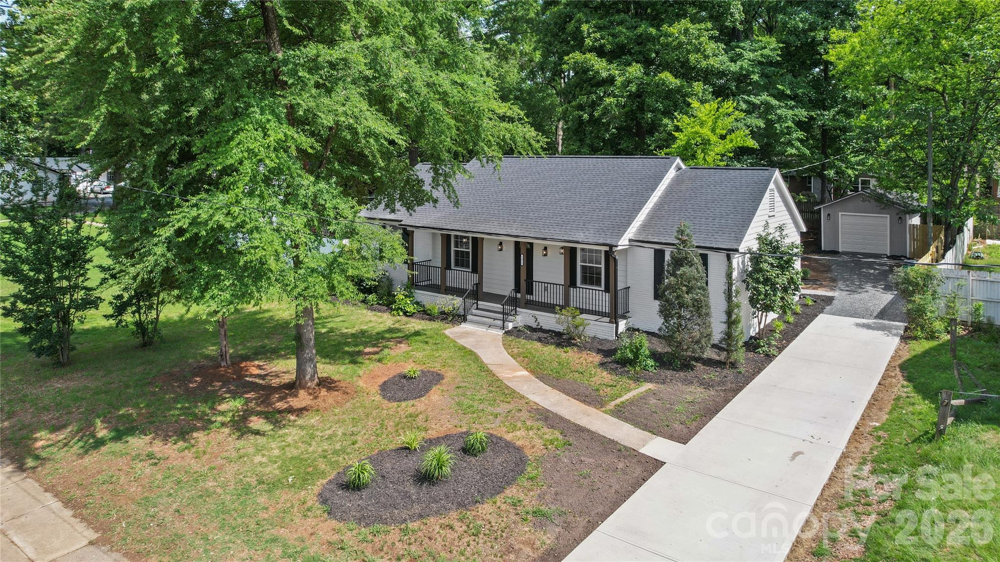 1421 Tyvola Road Property Photo 1