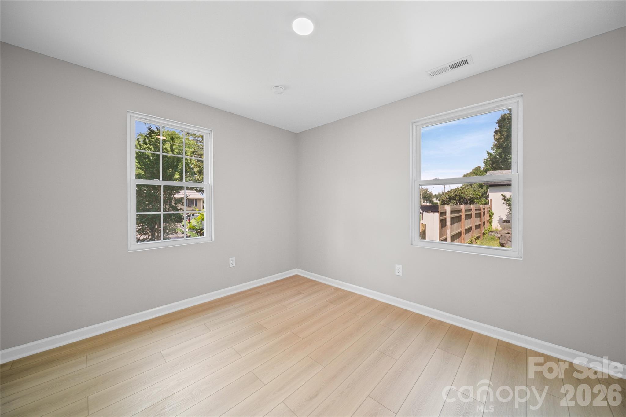 1421 Tyvola Road Property Photo 15