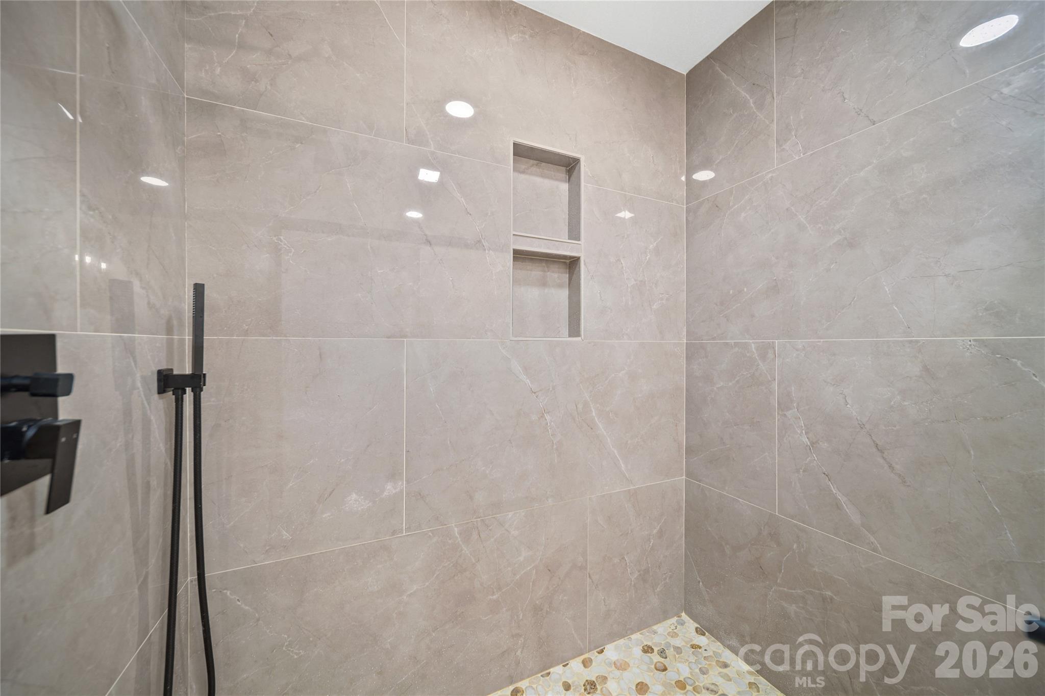 1421 Tyvola Road Property Photo 20
