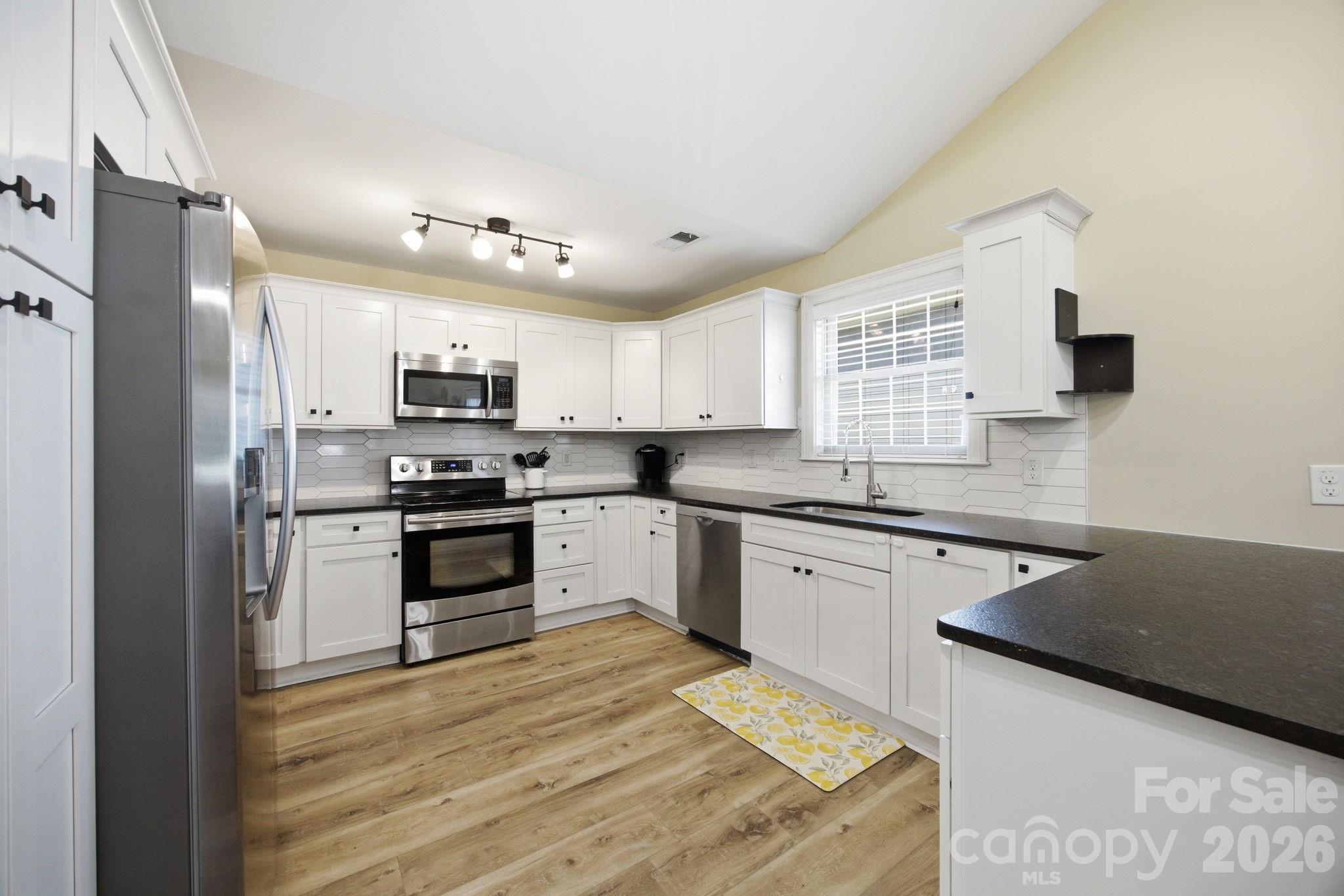 1742 Dunkirk Drive Property Photo 11