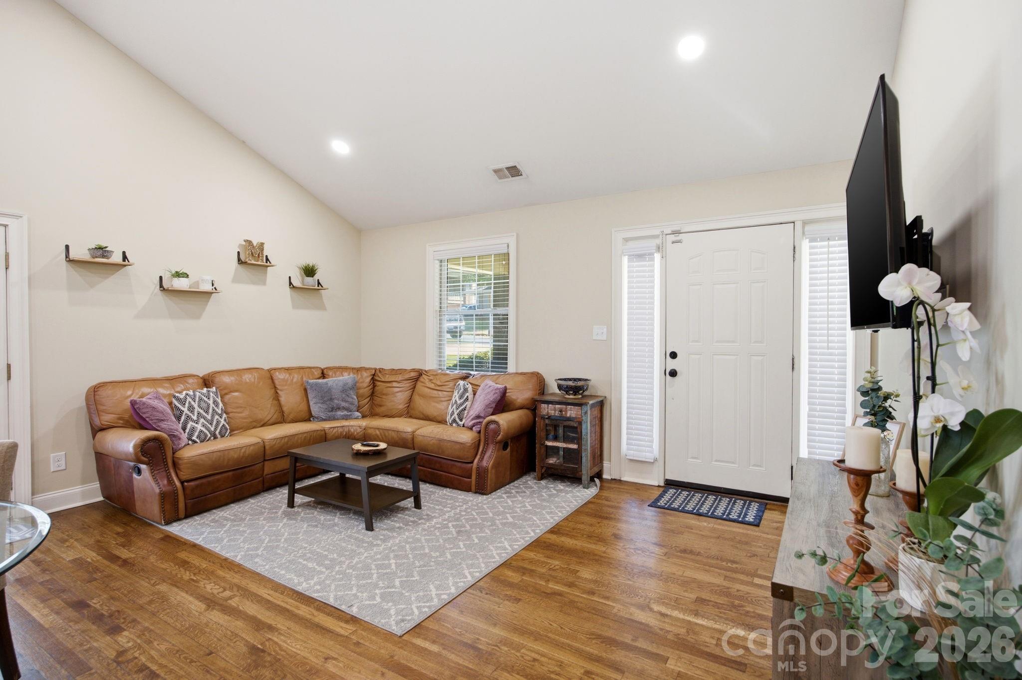 1742 Dunkirk Drive Property Photo 16