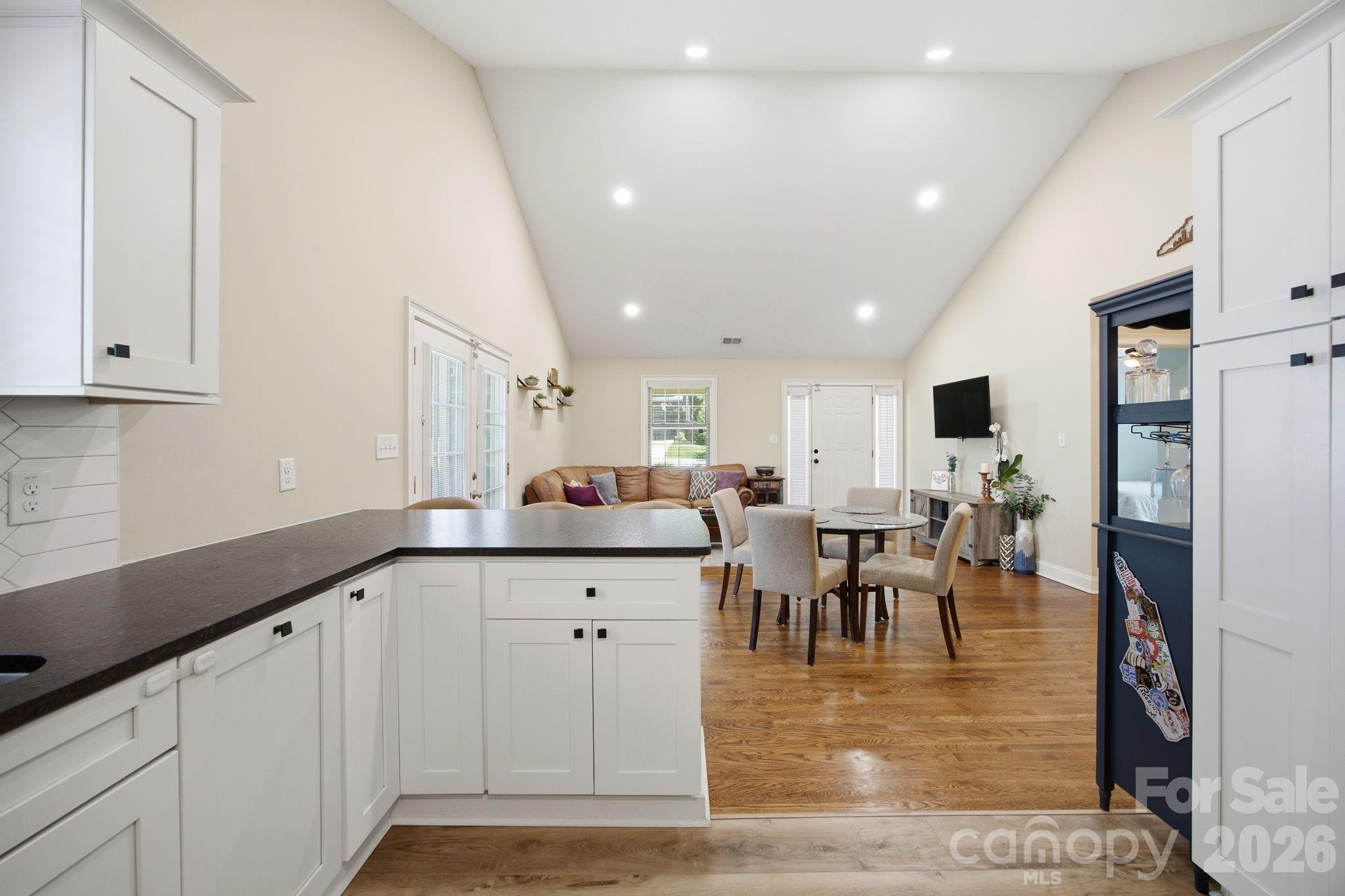 1742 Dunkirk Drive Property Photo 18