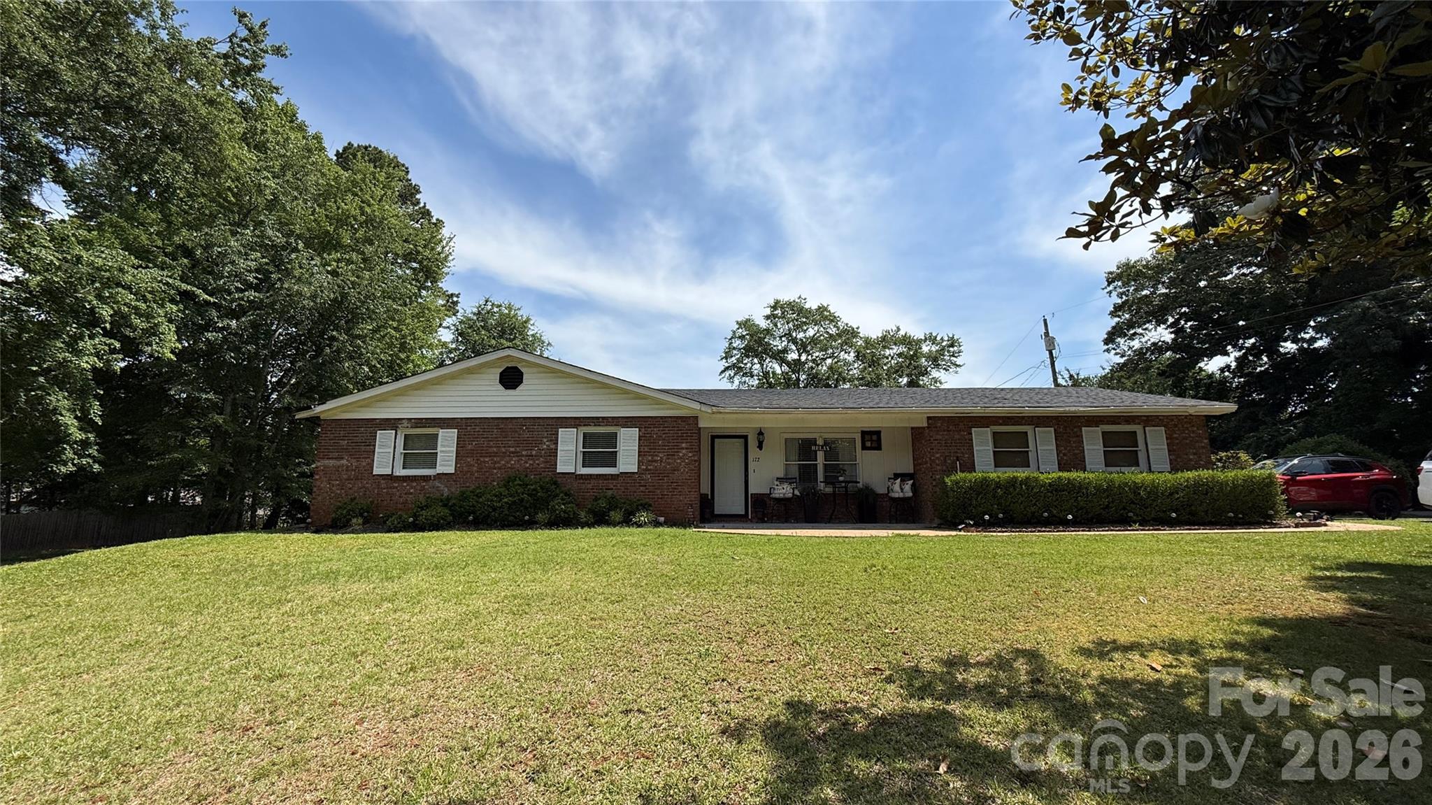 172 Parkland Drive Property Photo 2