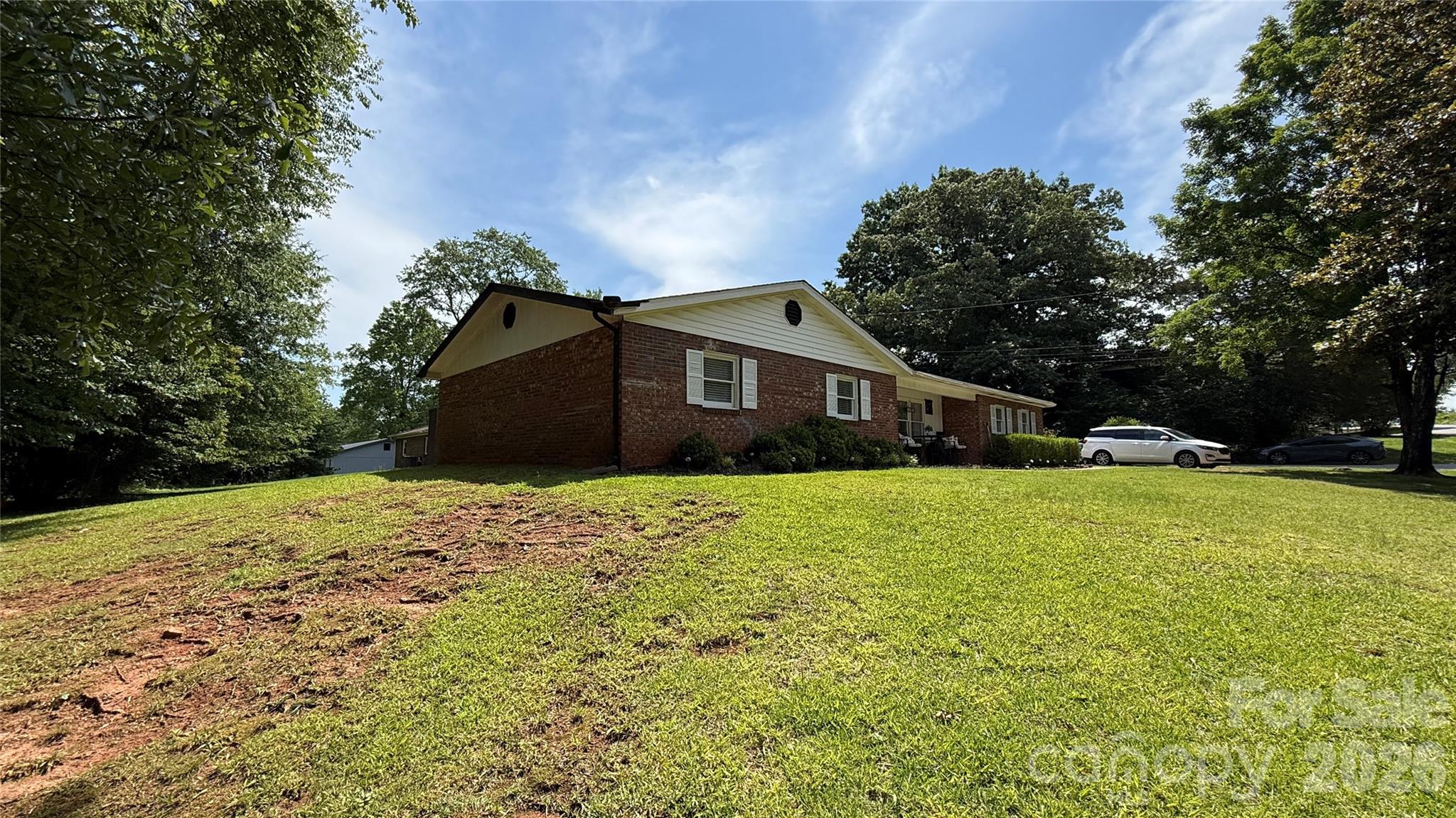 172 Parkland Drive Property Photo 3