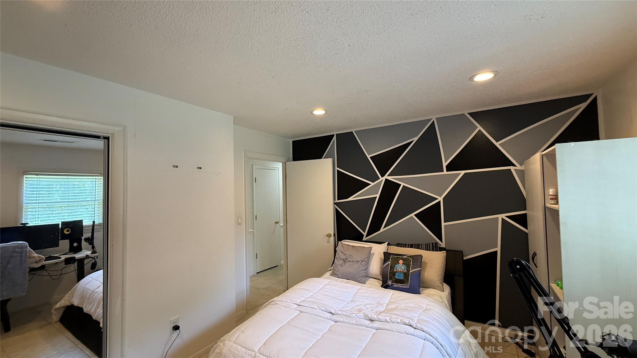 172 Parkland Drive Property Photo 12