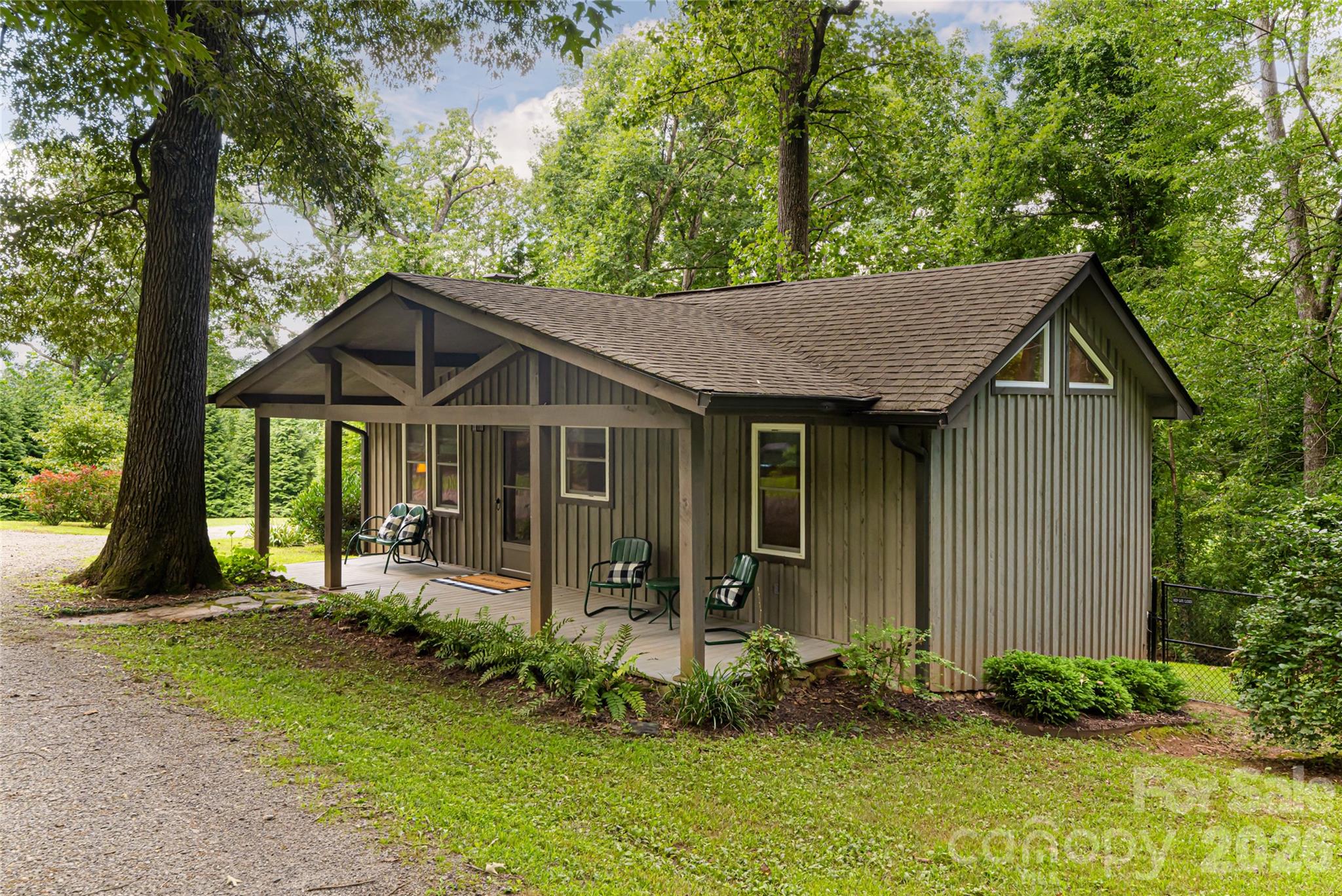 711 Shawnee Trail Property Photo 13
