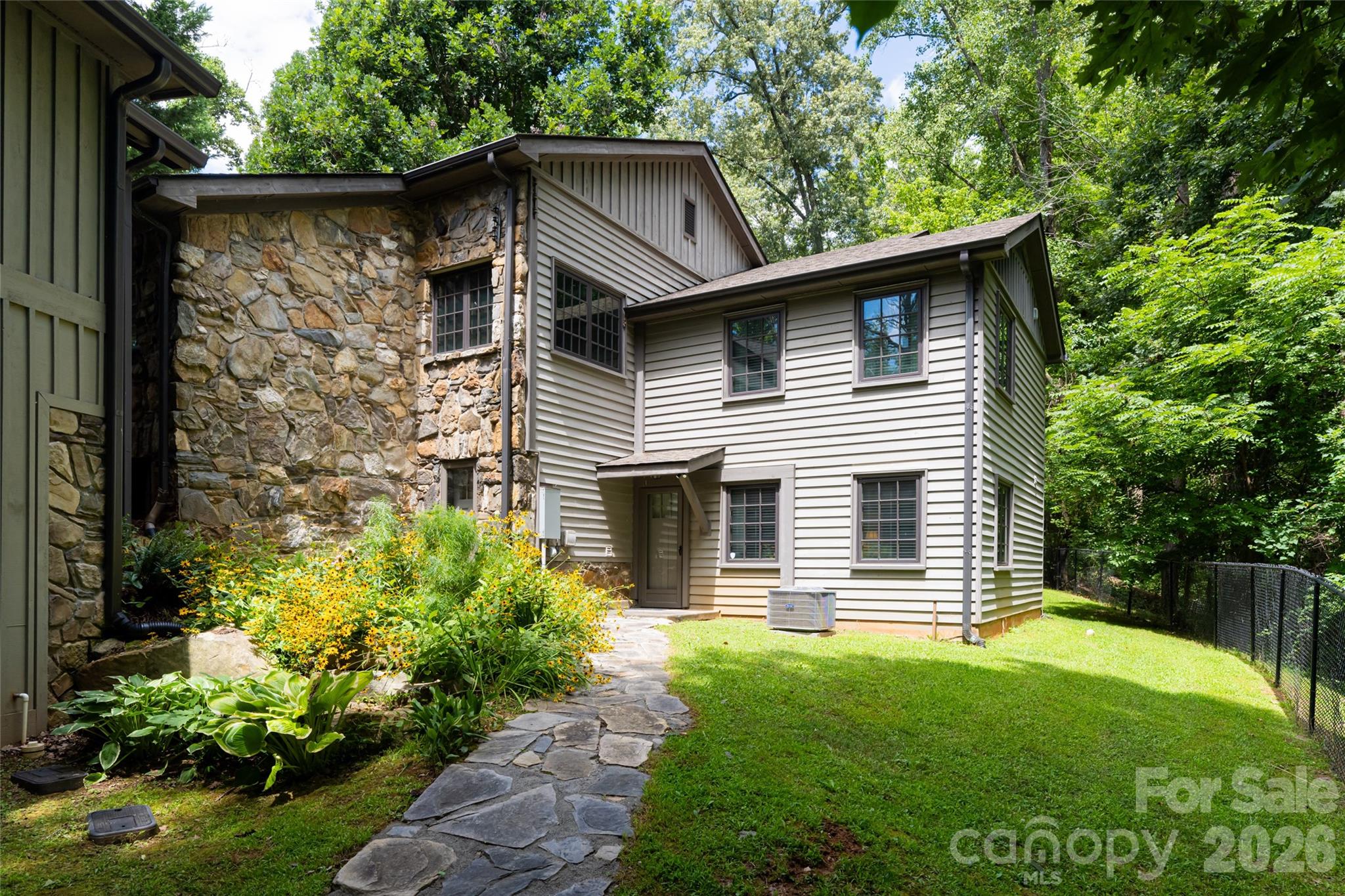 711 Shawnee Trail Property Photo 43