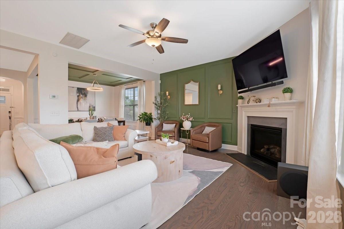 17534 Austins Creek Drive Property Photo 10