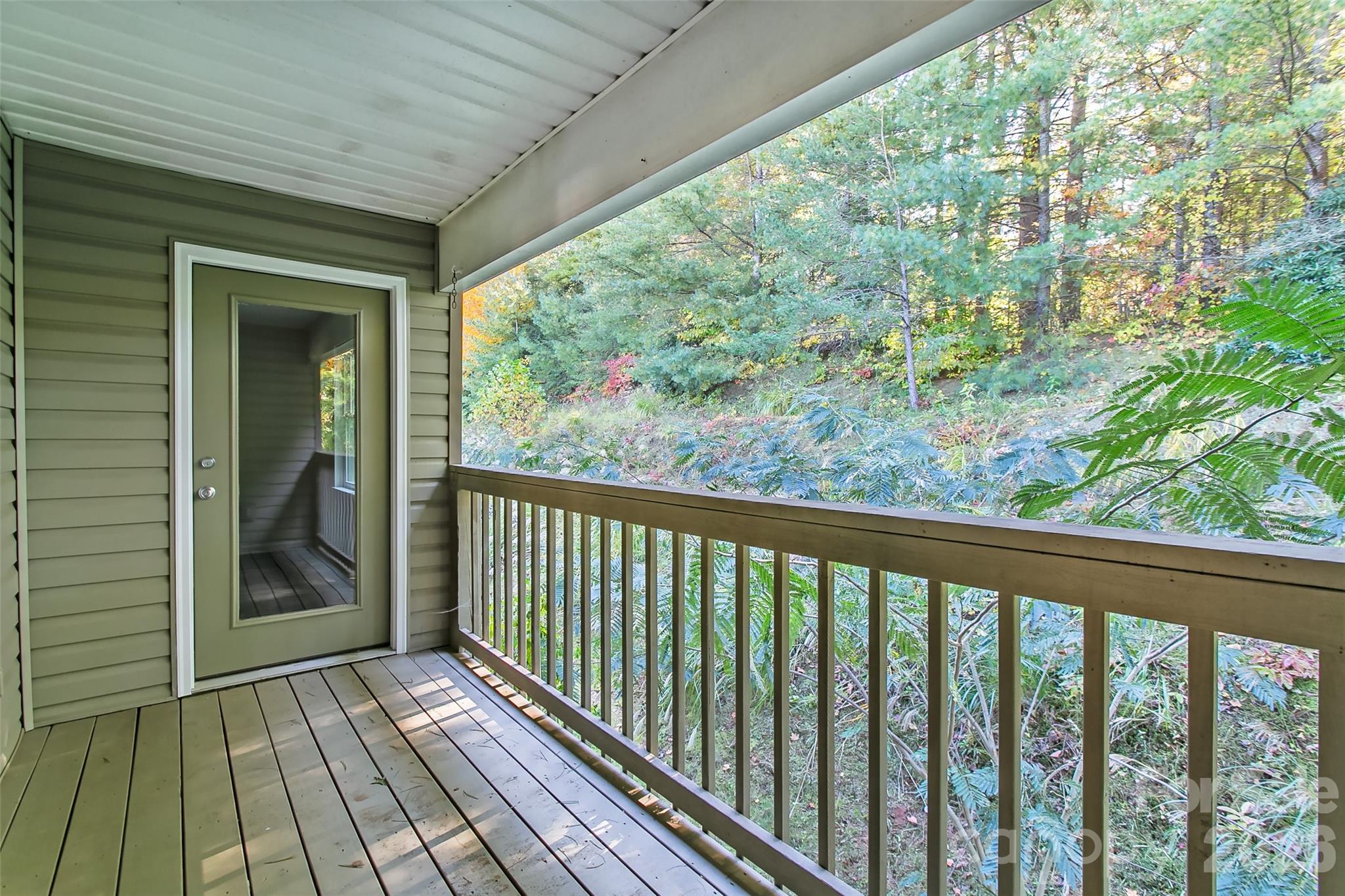 605 Carlyle Way Property Photo 11