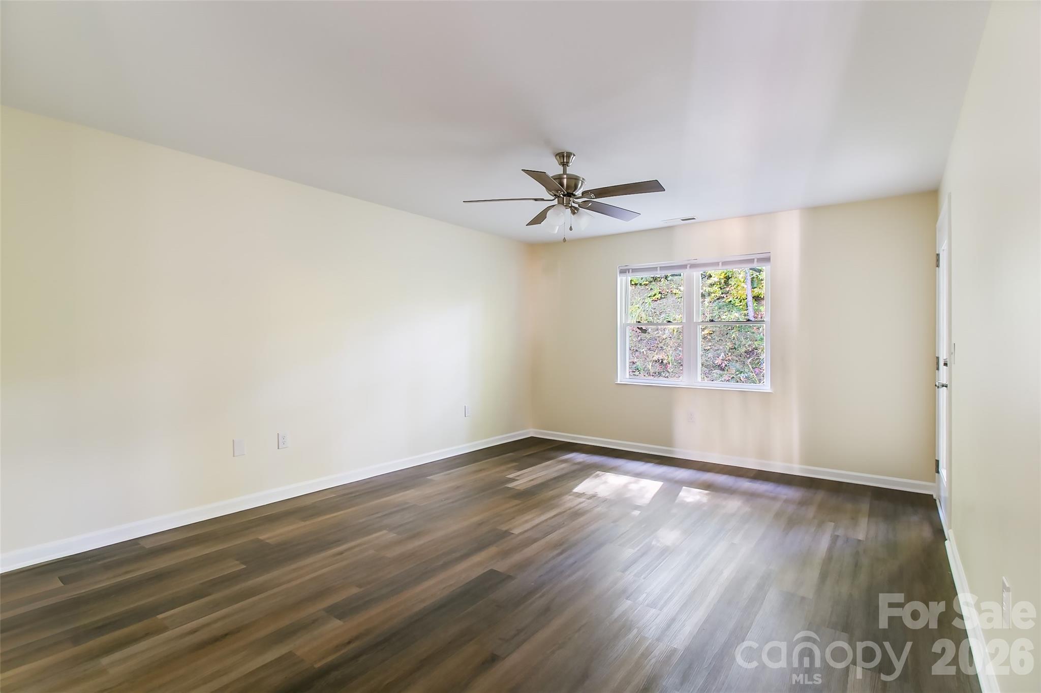 605 Carlyle Way Property Photo 13