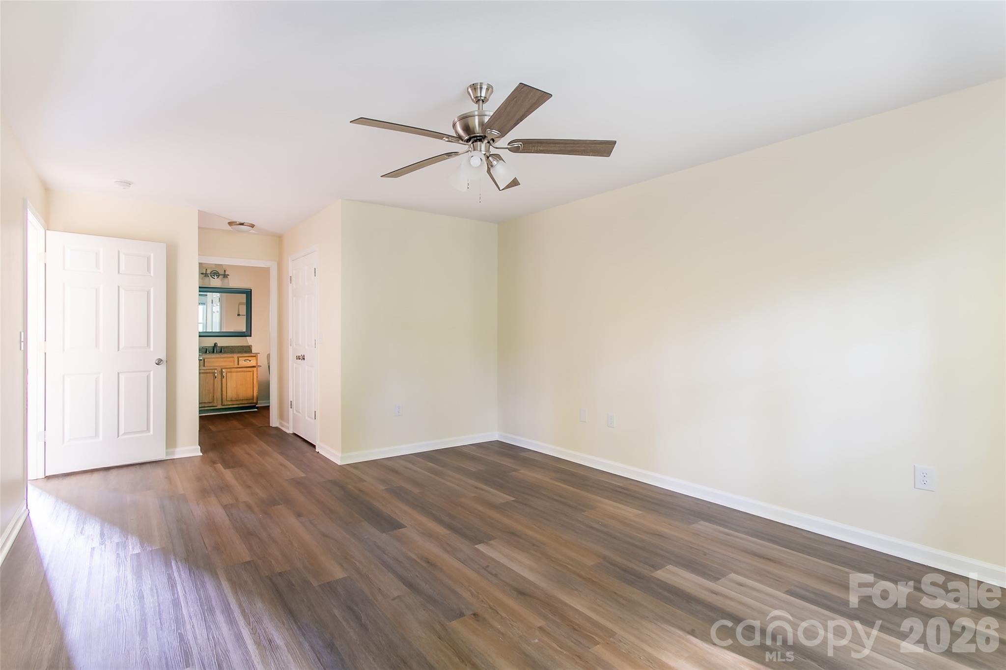 605 Carlyle Way Property Photo 14