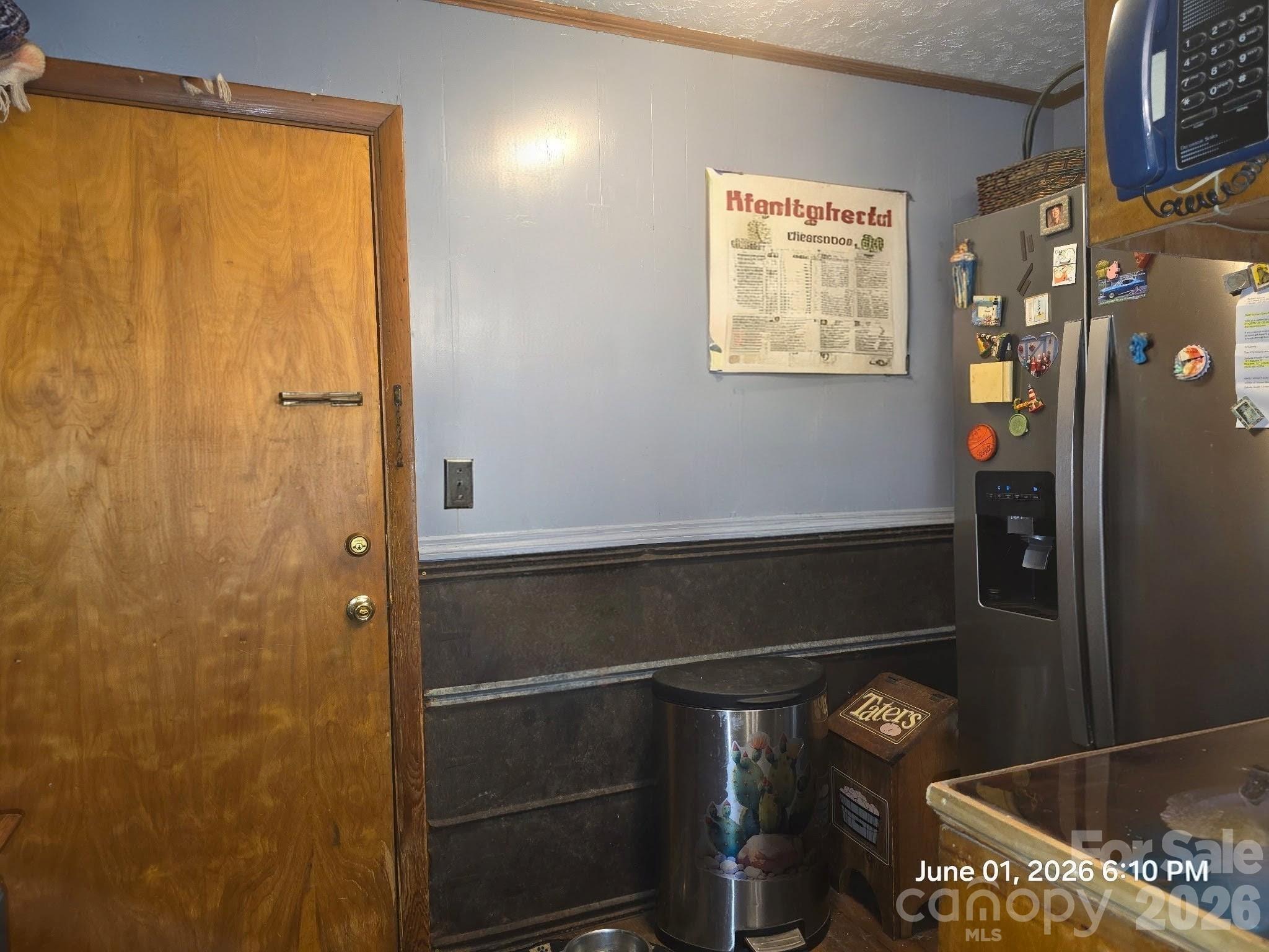 191 W End Street Property Photo 2