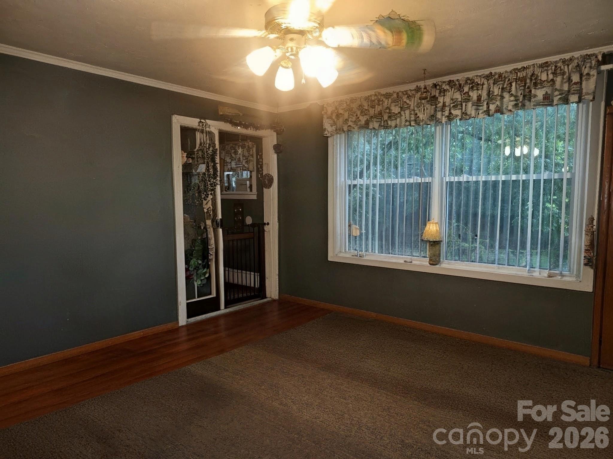 191 W End Street Property Photo 4