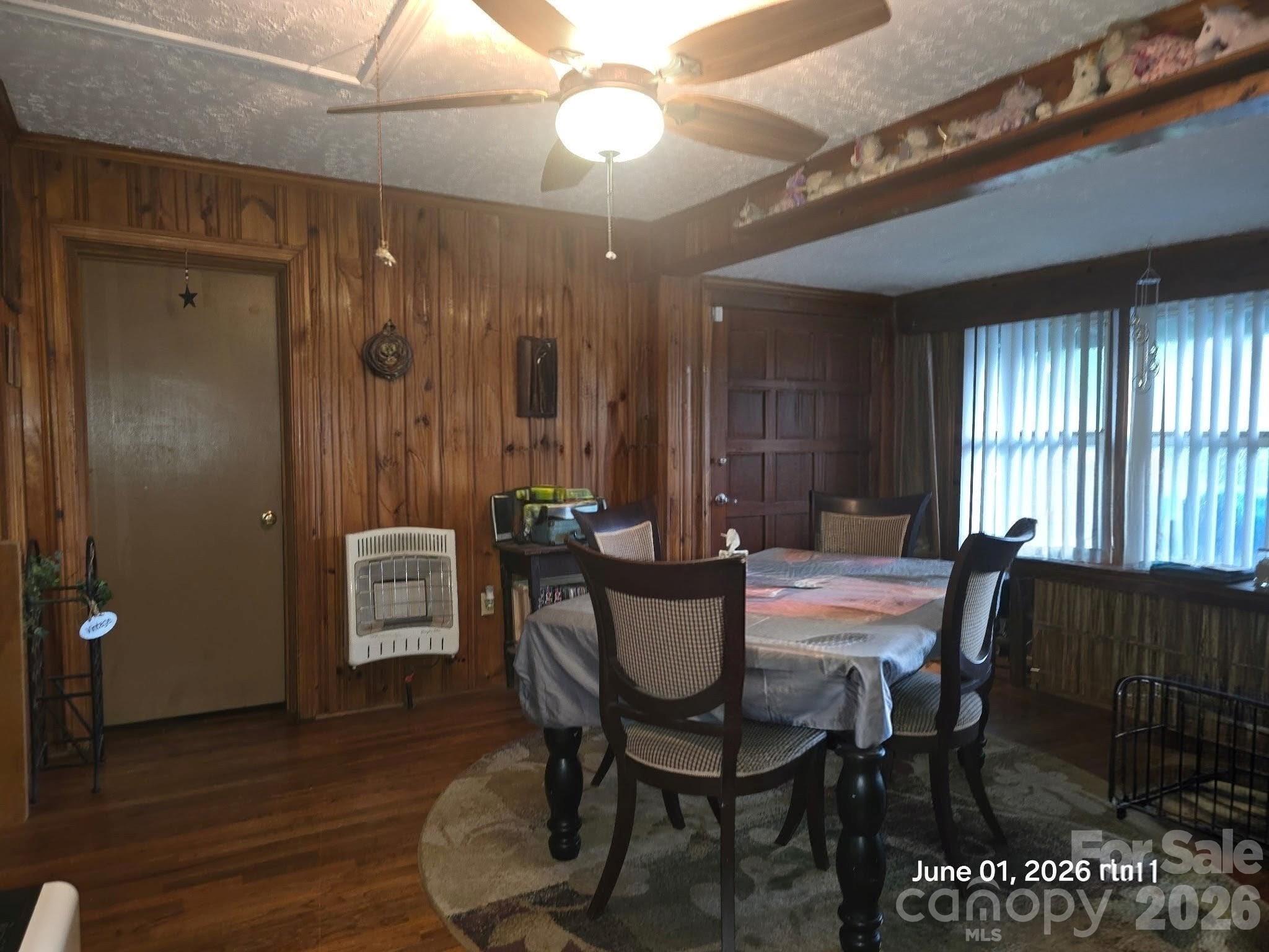 191 W End Street Property Photo 5