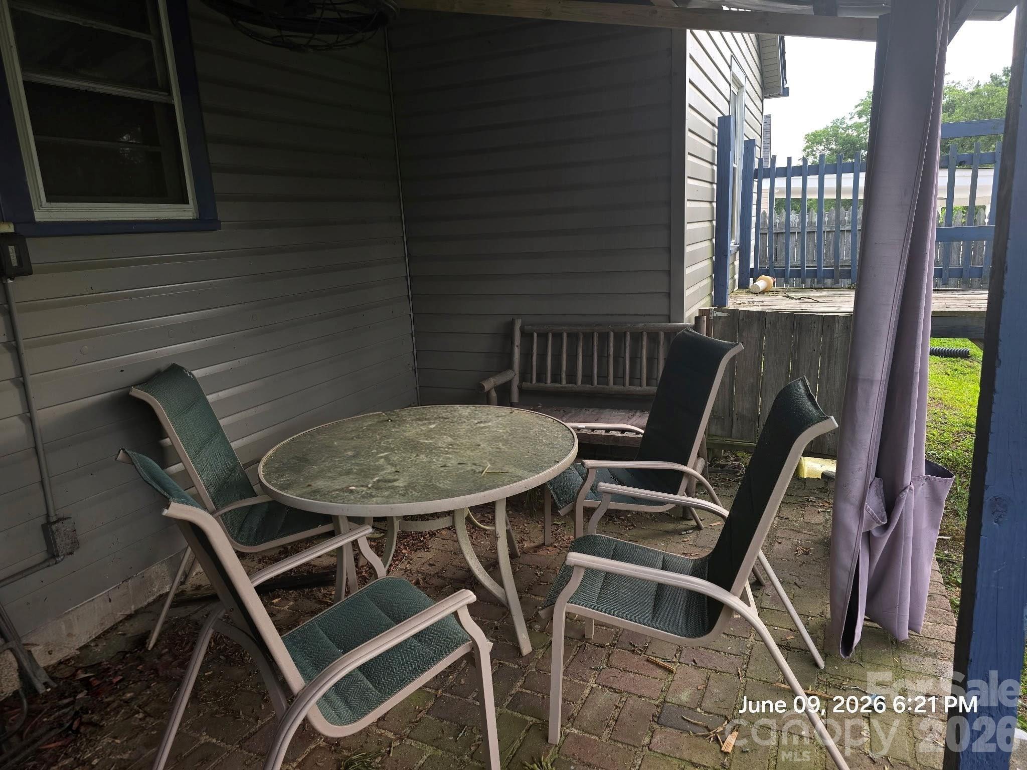 191 W End Street Property Photo 19