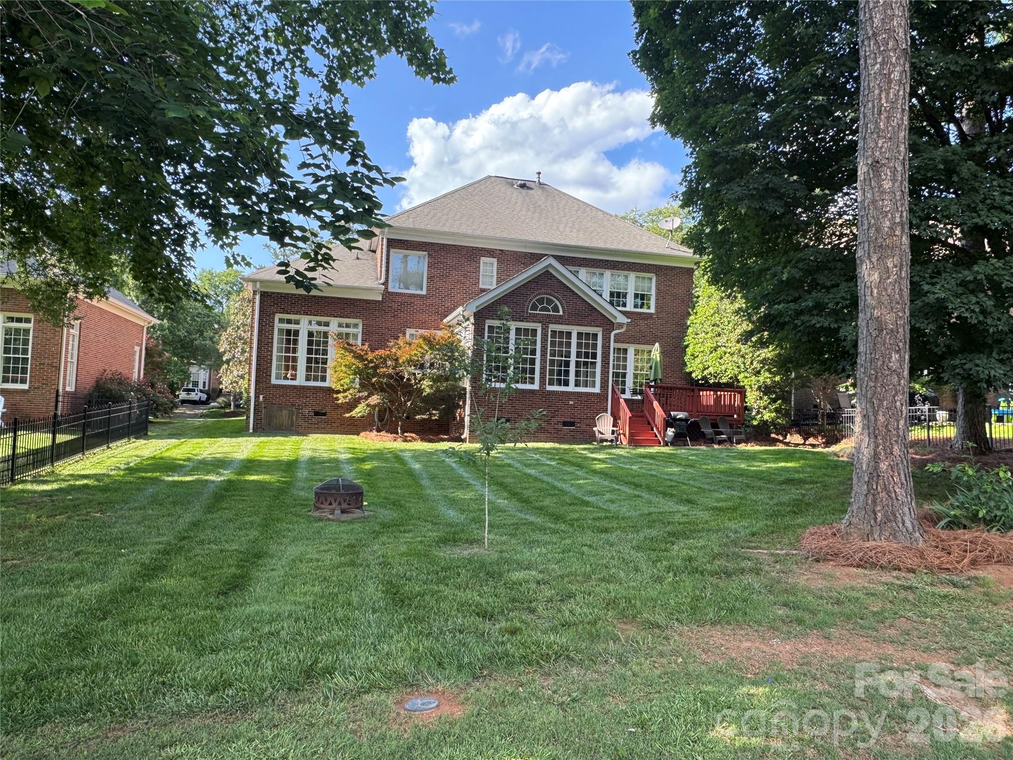 18324 Turnberry Court Property Photo 7