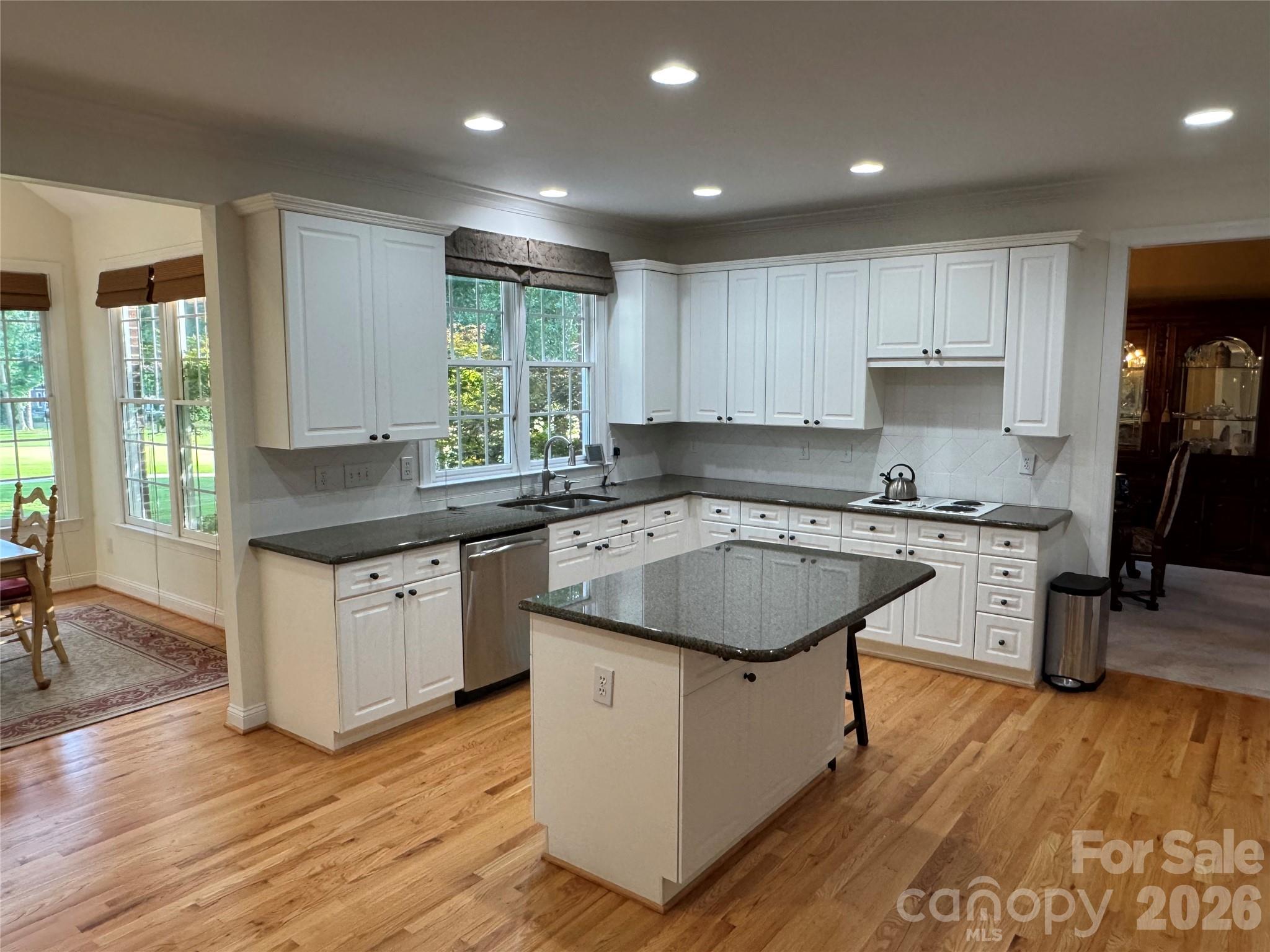 18324 Turnberry Court Property Photo 11