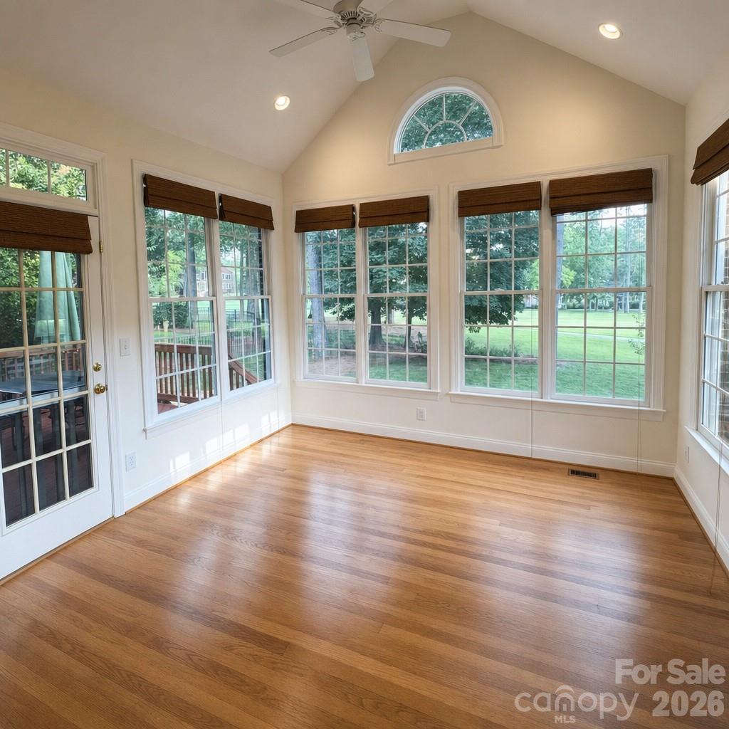 18324 Turnberry Court Property Photo 21