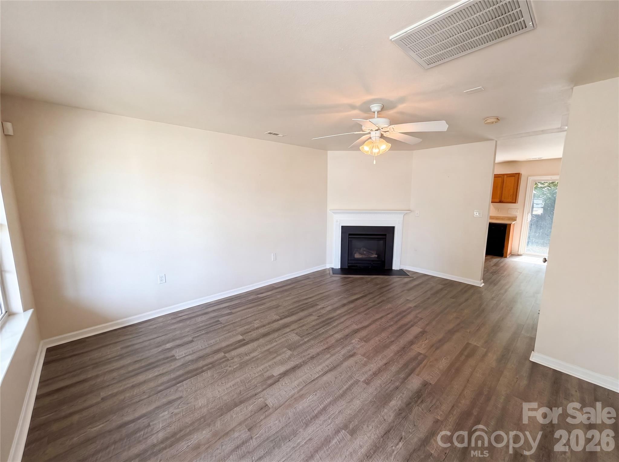 1131 Jordans Pond Lane Property Photo 3