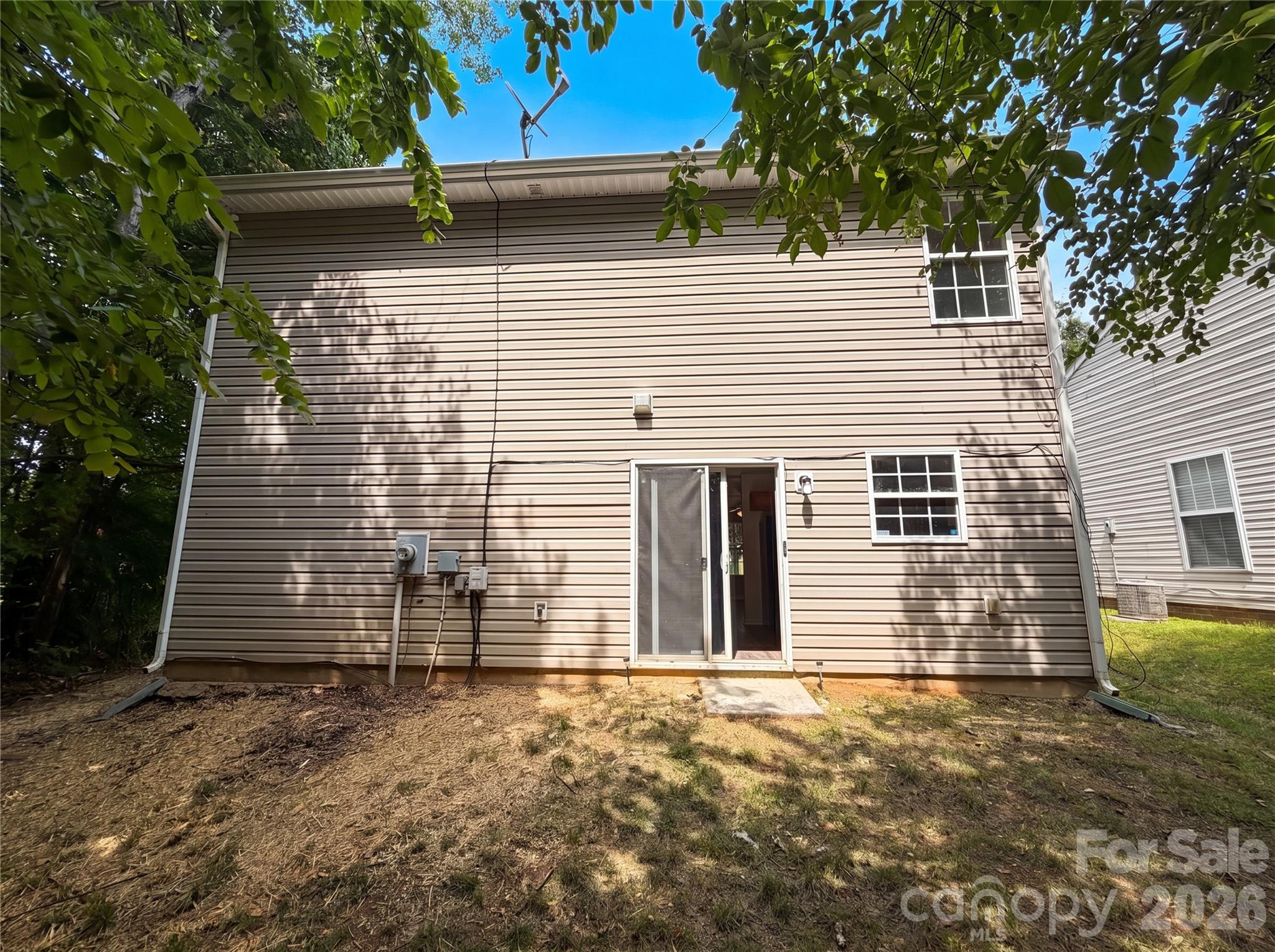 1131 Jordans Pond Lane Property Photo 5