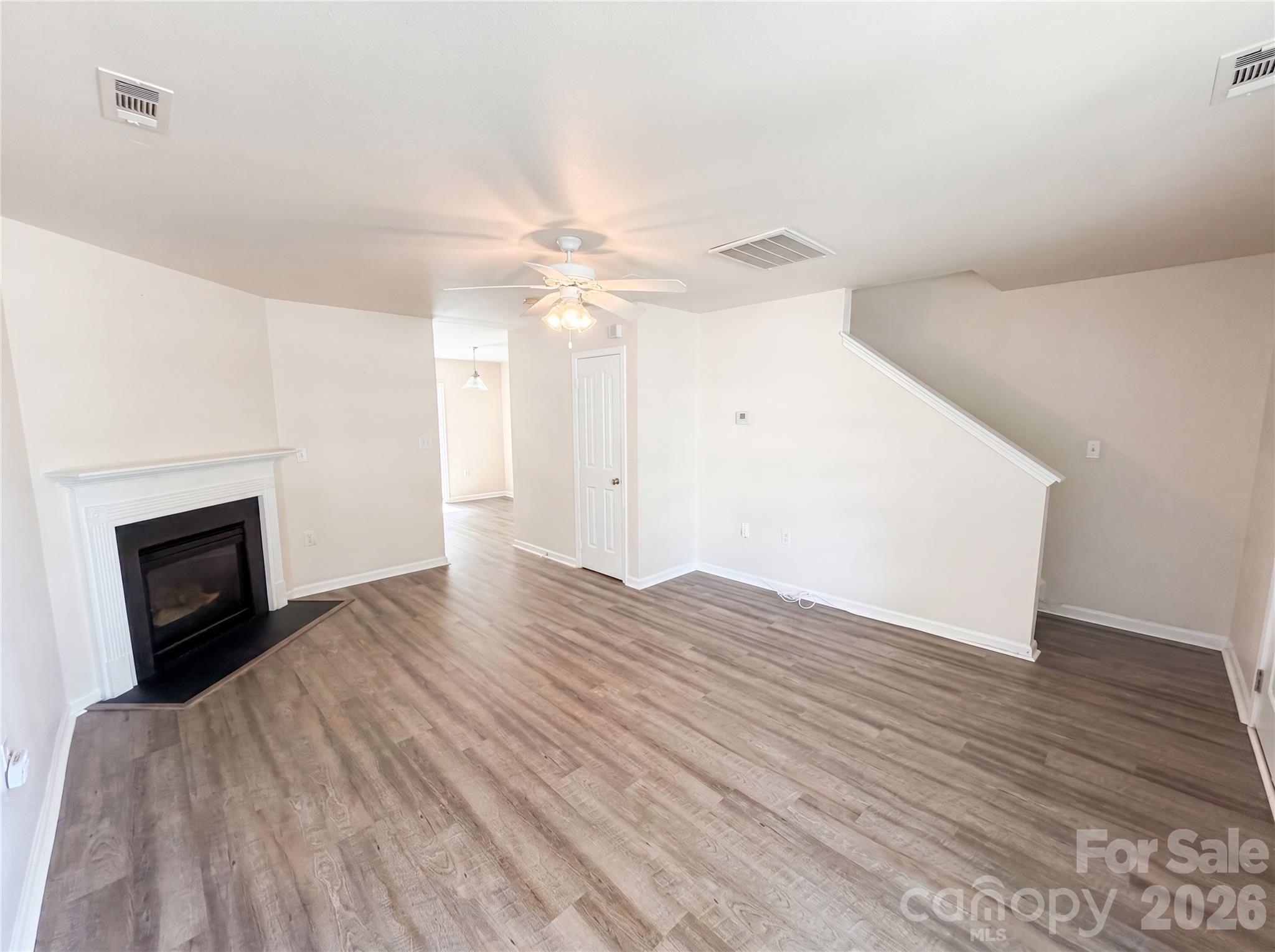 1131 Jordans Pond Lane Property Photo 7